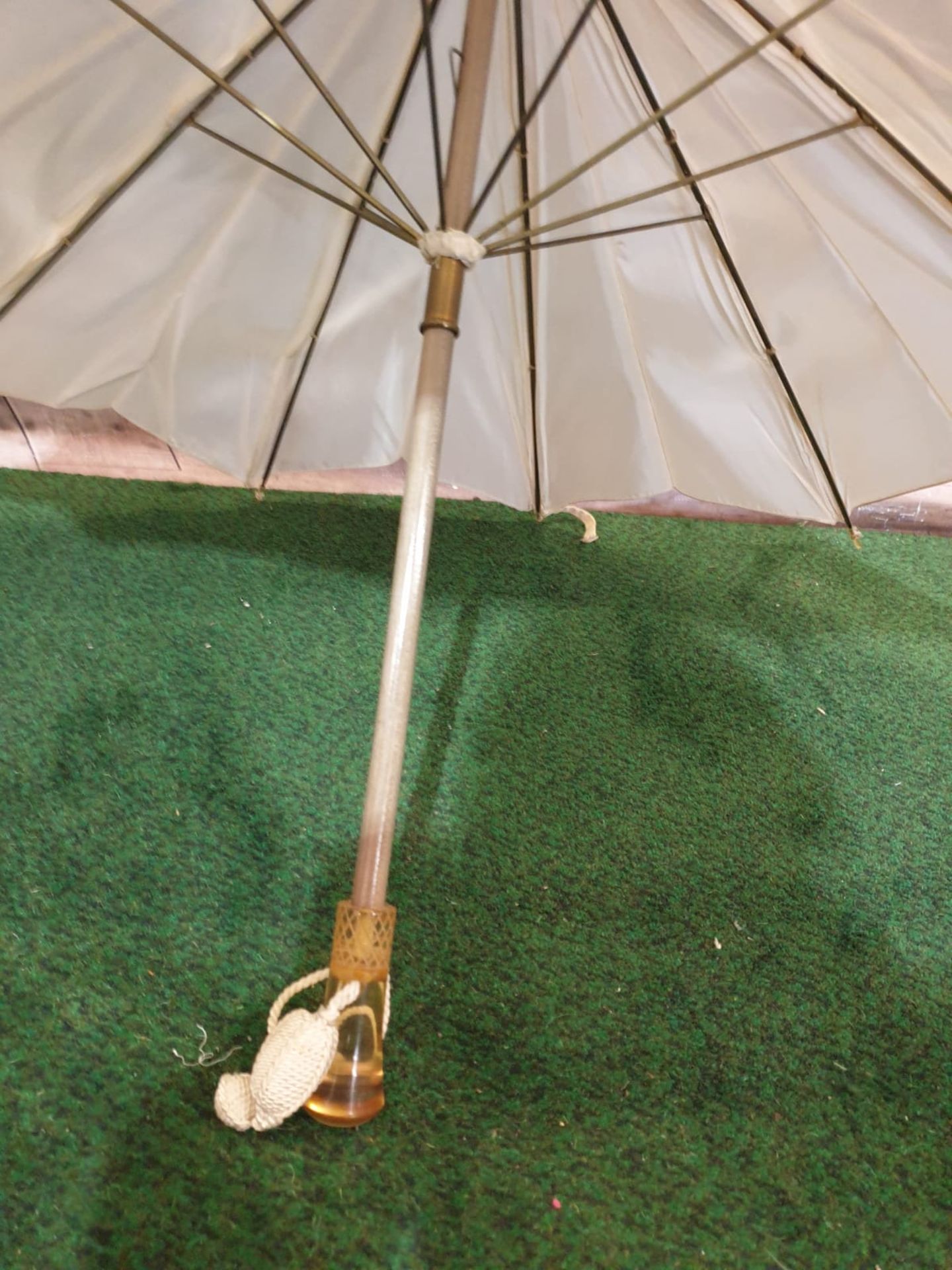 Ladies parasol Cream silk-like material - Yellow handle. Needs T.L.C. - Image 4 of 4