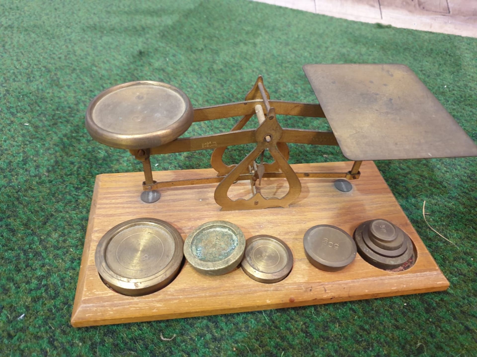 3 x various vintage scales 1 x Brass on wood with weights 1 x Black cast iron with some weights 1 - Image 2 of 5