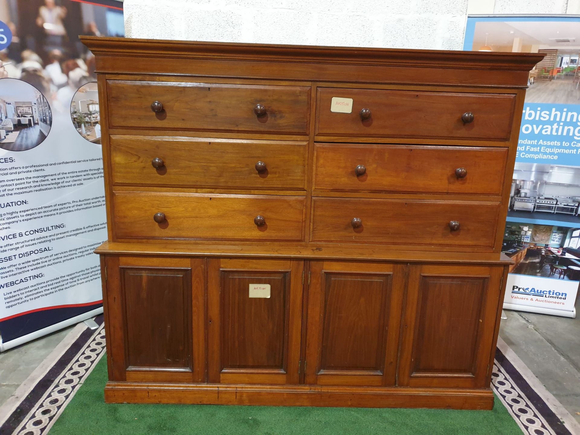 A late Victorian / early Edwardian mahogany chest combined chest of drawers and cupboard. The