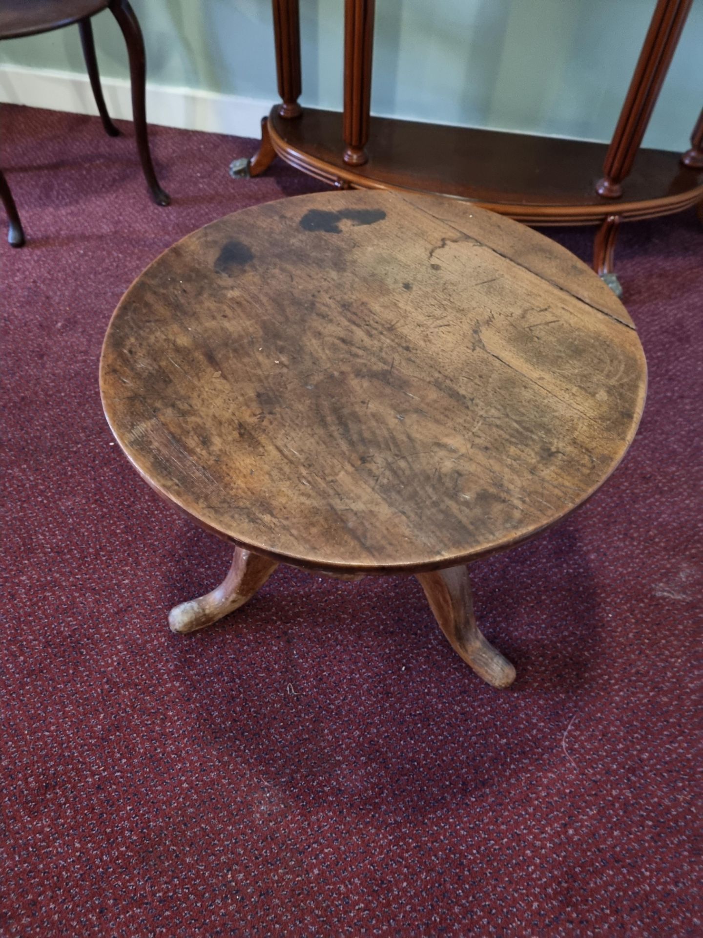 Oak Tripod Side Table D 500mm H 450mm - Image 2 of 2