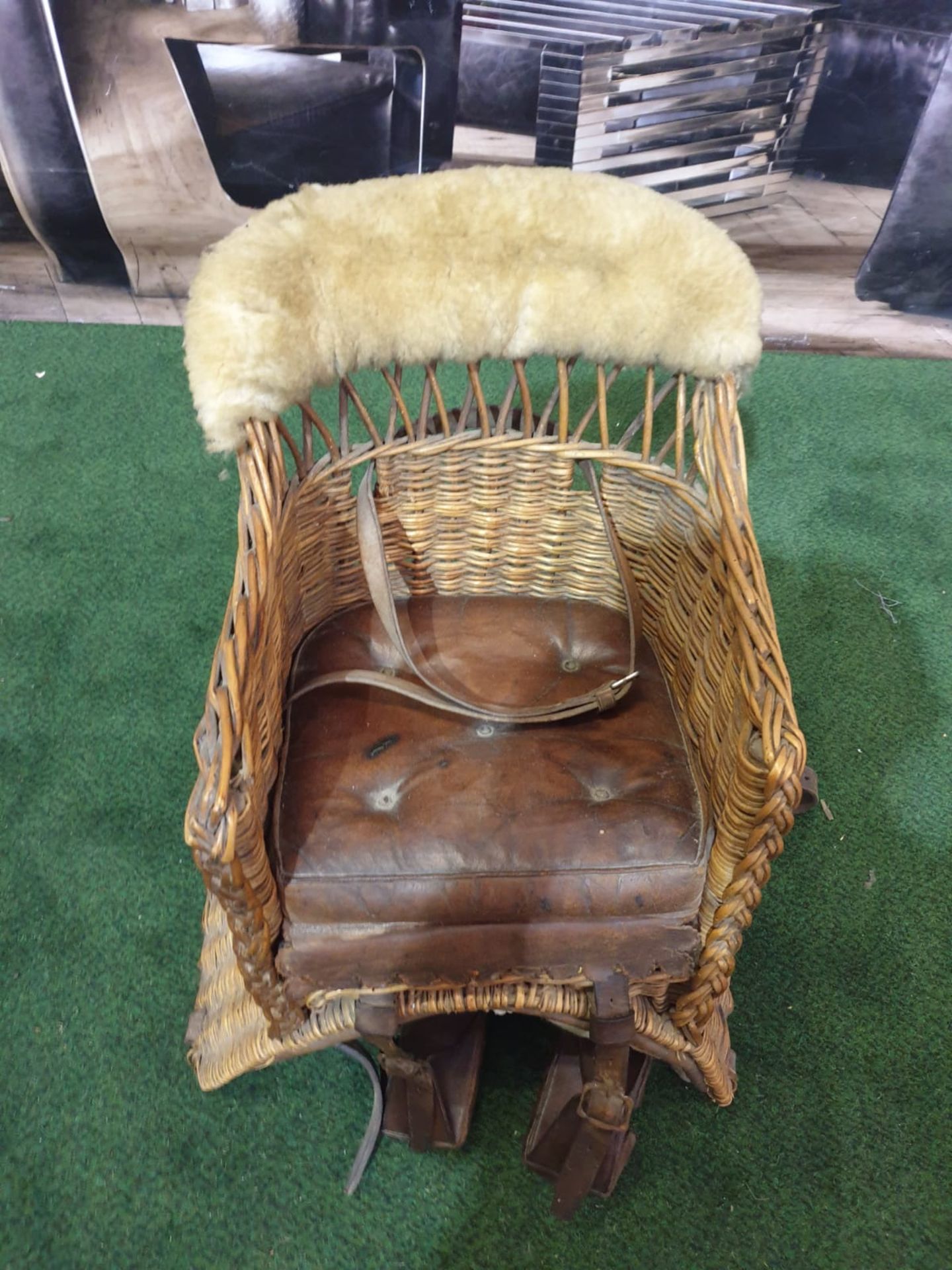 A wicker childs horse saddle formed as an armchair with straps and stirrups. c. Circa 1910 Height 60 - Bild 3 aus 7