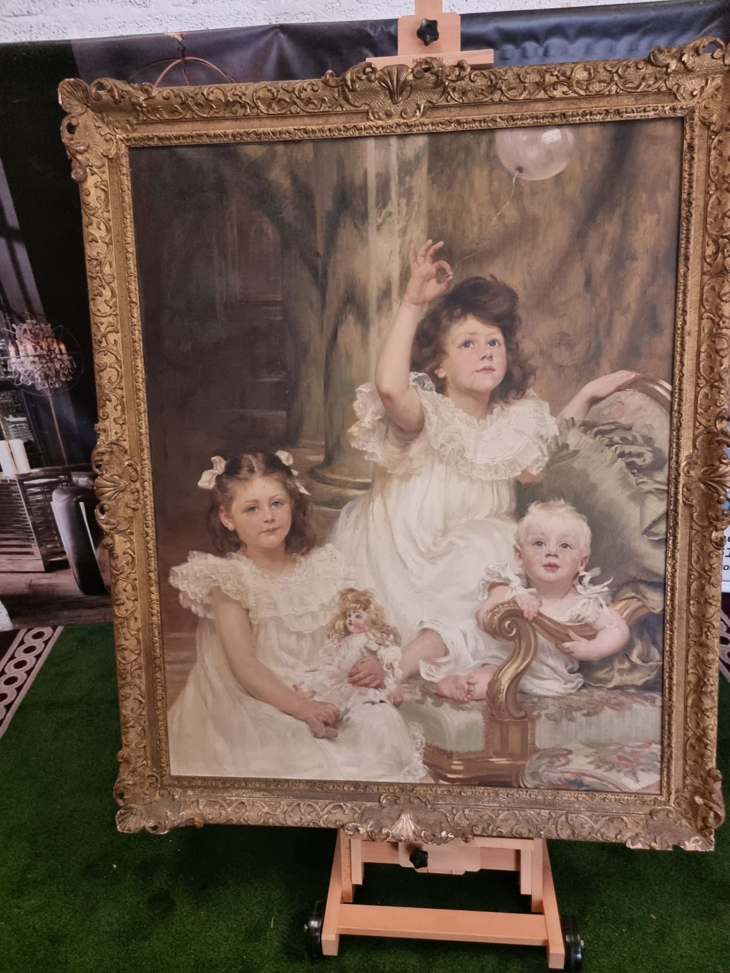Framed oil on canvas Portrait of 3 Children with balloon and doll in subject. In ornate gilt and - Bild 3 aus 9