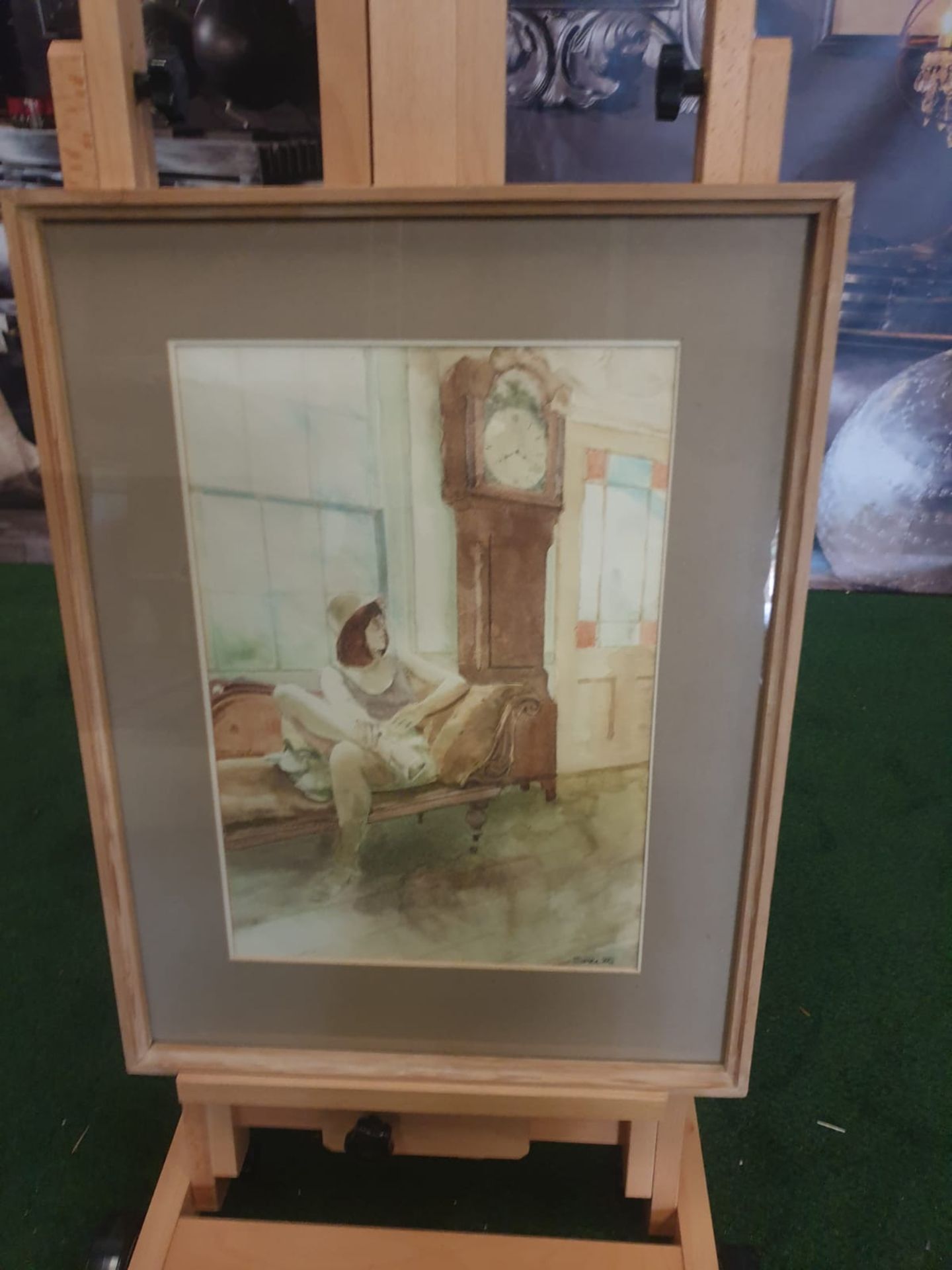 Framed watercolour Woman on chair by Grandfather clock singed and dated by Michael Smee '80 - Bild 2 aus 5