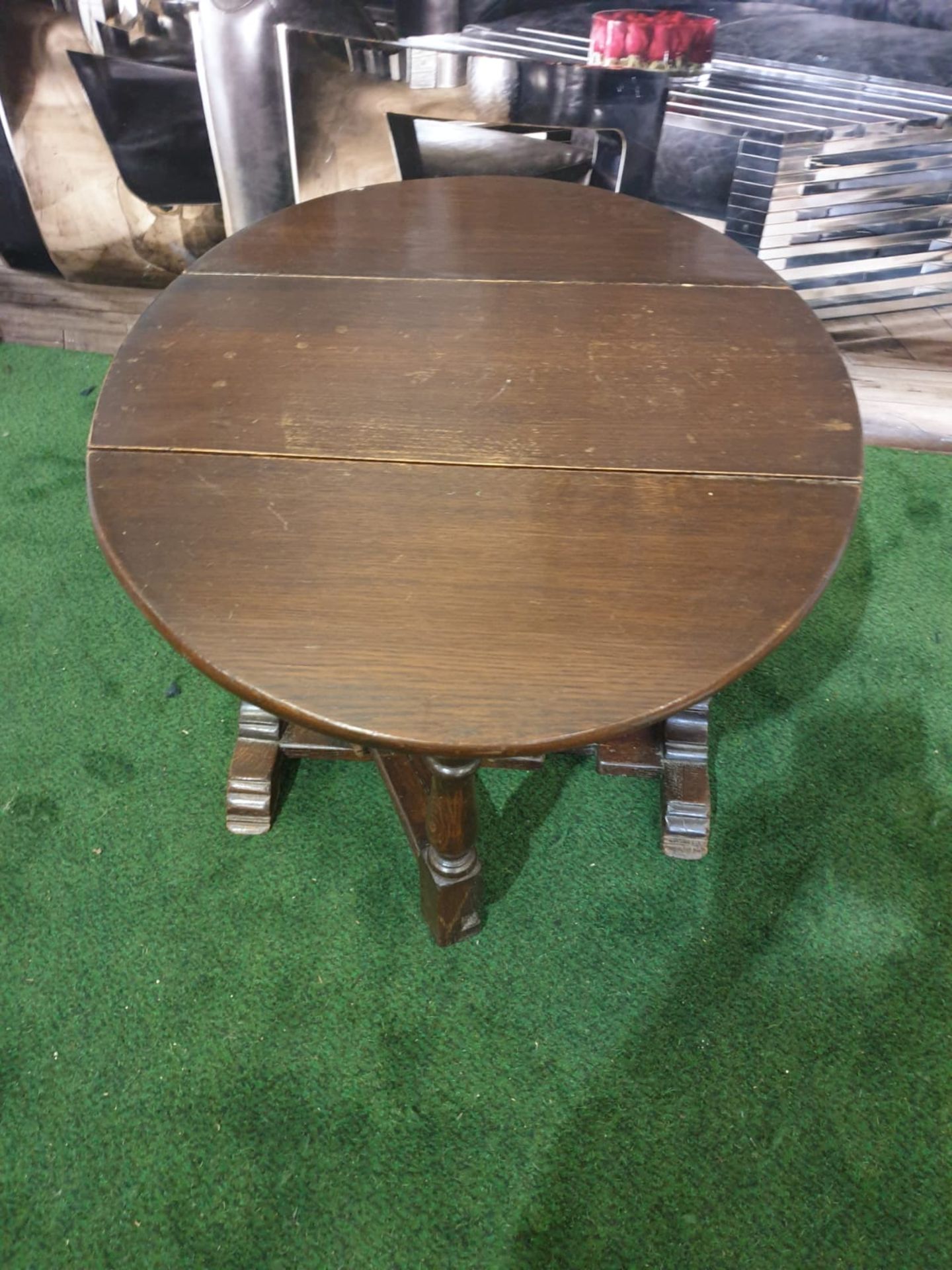 Oak gate leg table with plaque pinned reading Mr Mrs Mason House Estate Employee January 24th 1951 - Image 4 of 5