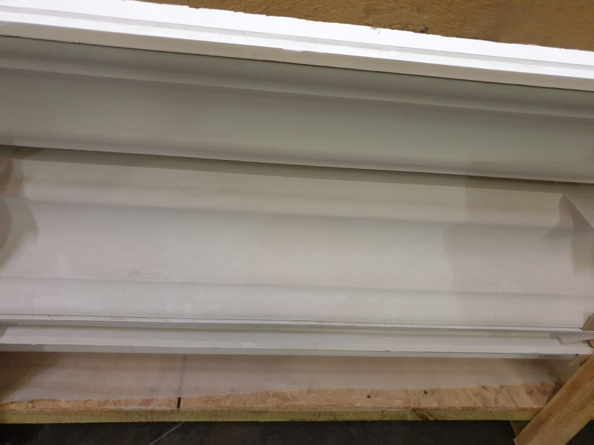 4 x Plaster cornices. 2100mm lengths (STG OTH) - Image 2 of 2