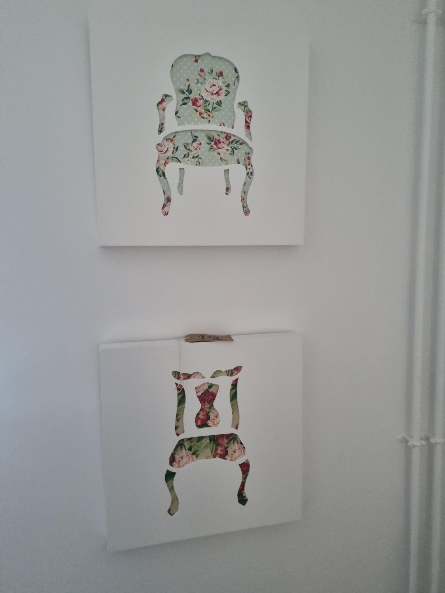 2 x Vintage Floral Chair Decoupage Wall Art In Wooden Frame 400 X 400mm - Bild 3 aus 3