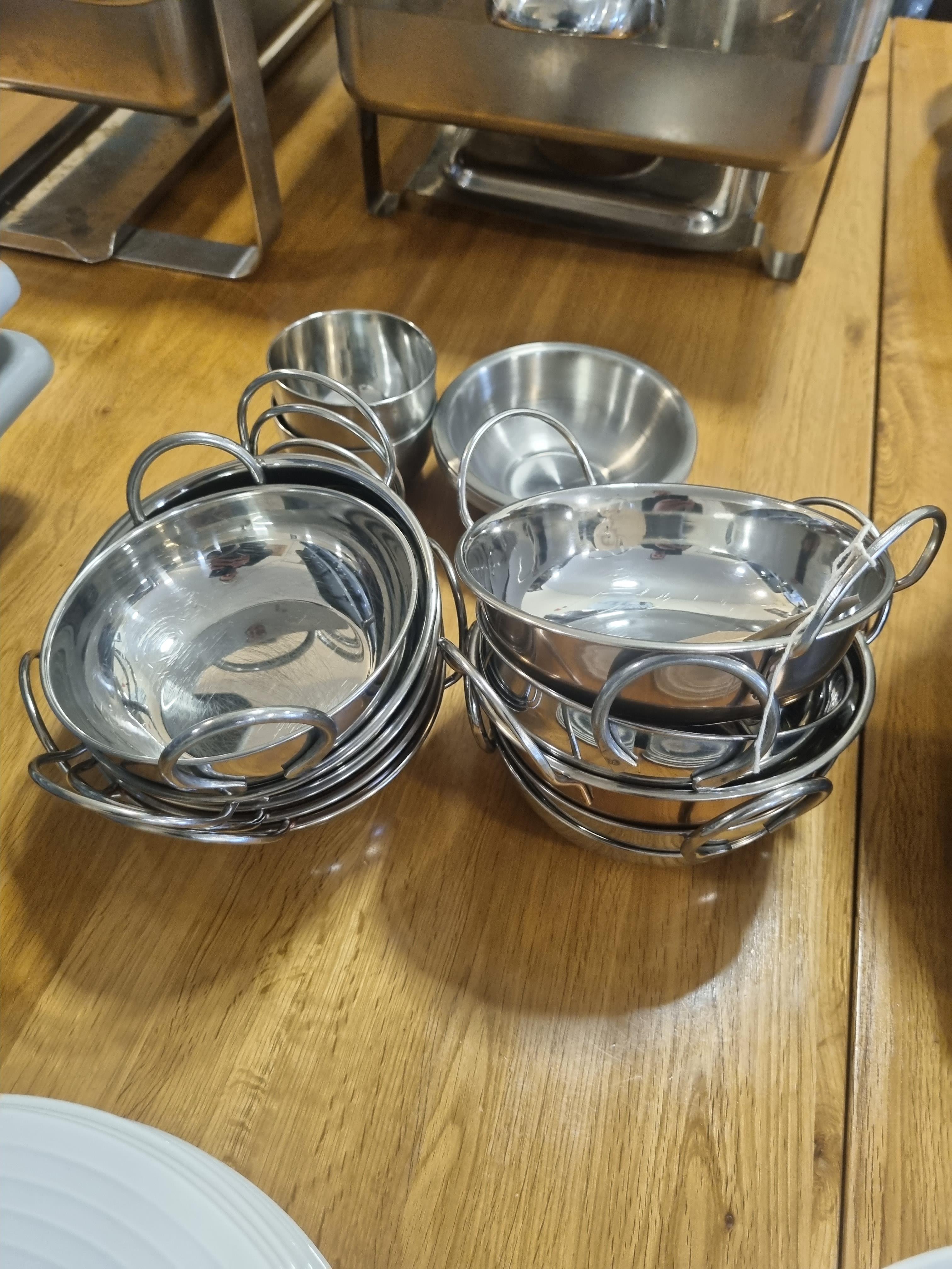 10 x Stainless Steel Curry Bowls and 8 X Stainless Steel Side Dishes In Various Sizes - Image 2 of 2