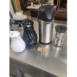 2 x Connoisserve Coffee Pot White 40oz / 1.2l Insulated 1 X Ilia Vacuum Insulated Stainless Steel