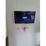 Samsung HG28EB460BW 28" Flat Screen Hospitality Tv With Wall Bracket