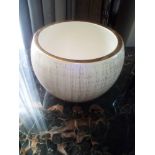 Aerin AMELIE LARGE CACHEPOT Ceramic With 18k Gold Rim Dimensions: 9.5 x 9.5 x 6.8 (Room 102)