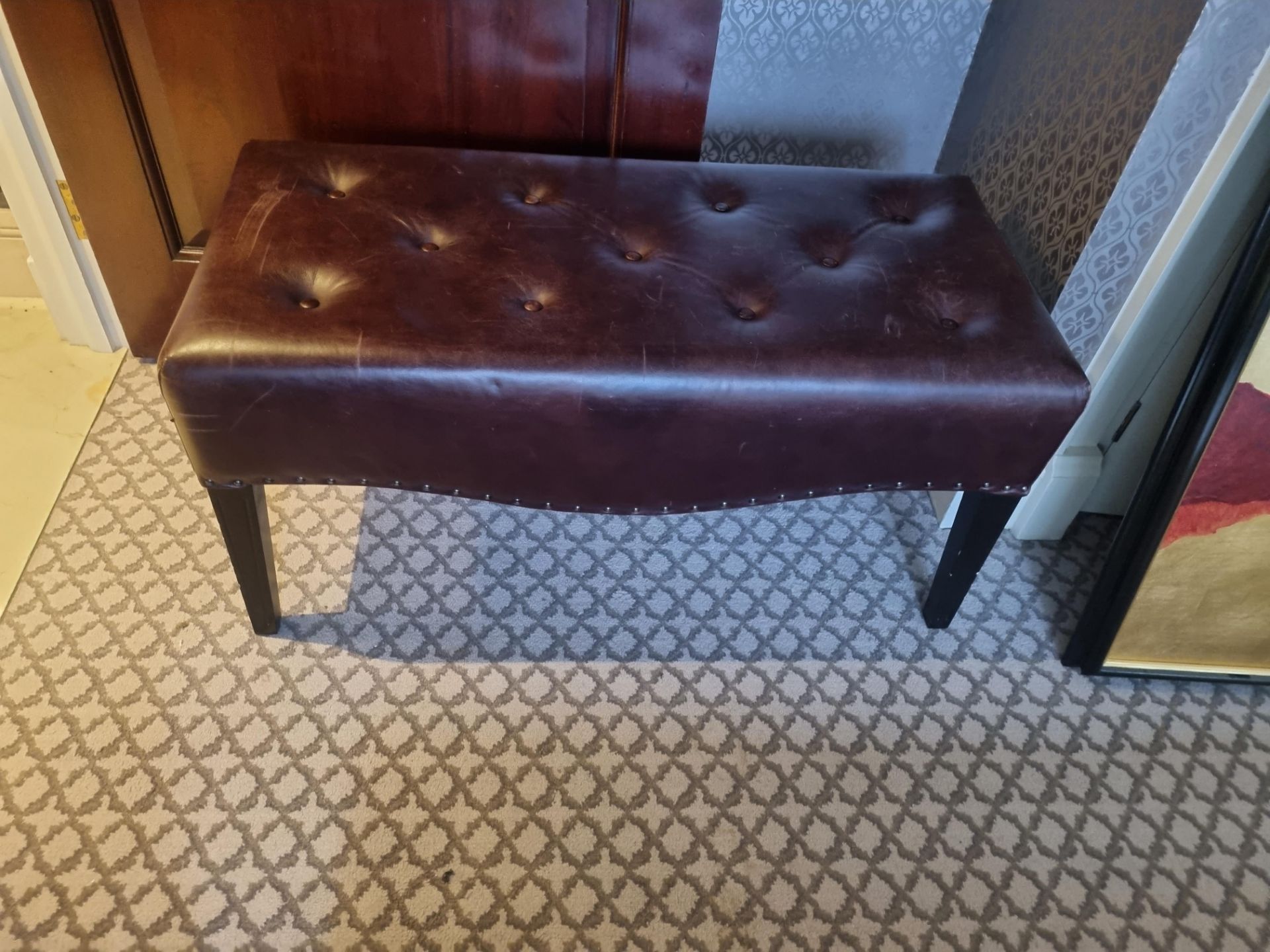 Tufted Leather Bench With Scrolled Apron 100 x 46 x 47cm (Room 129) - Image 2 of 2