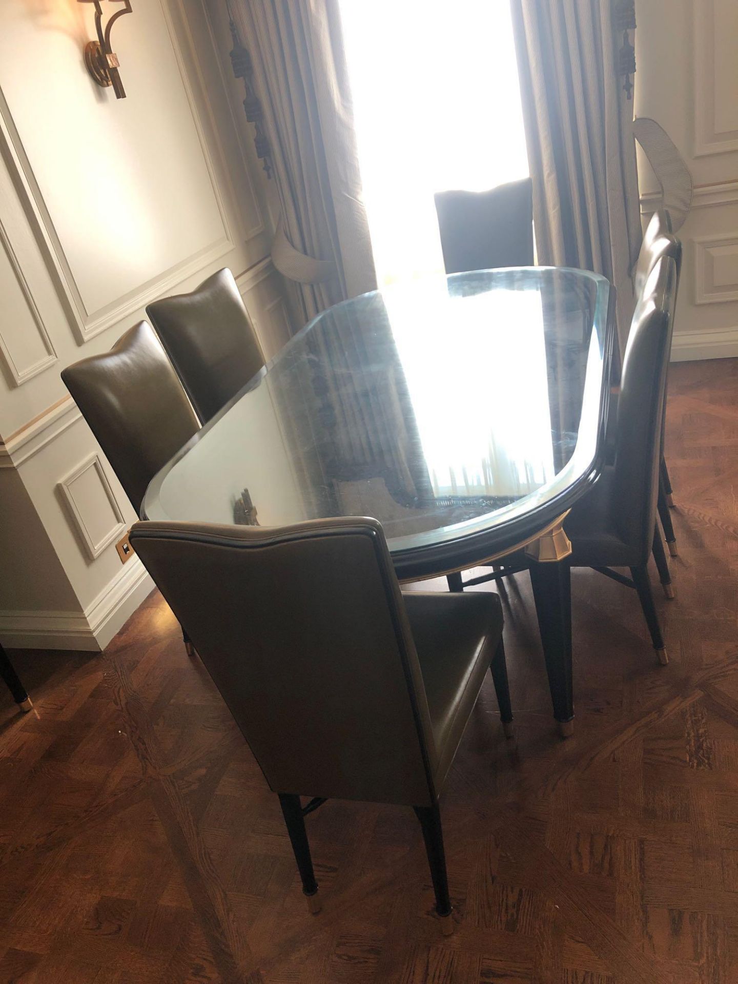 Regency Style Mahogany Dining Table with 6 x Dining Chairs Art Deco Style Apron With A Gold Accent