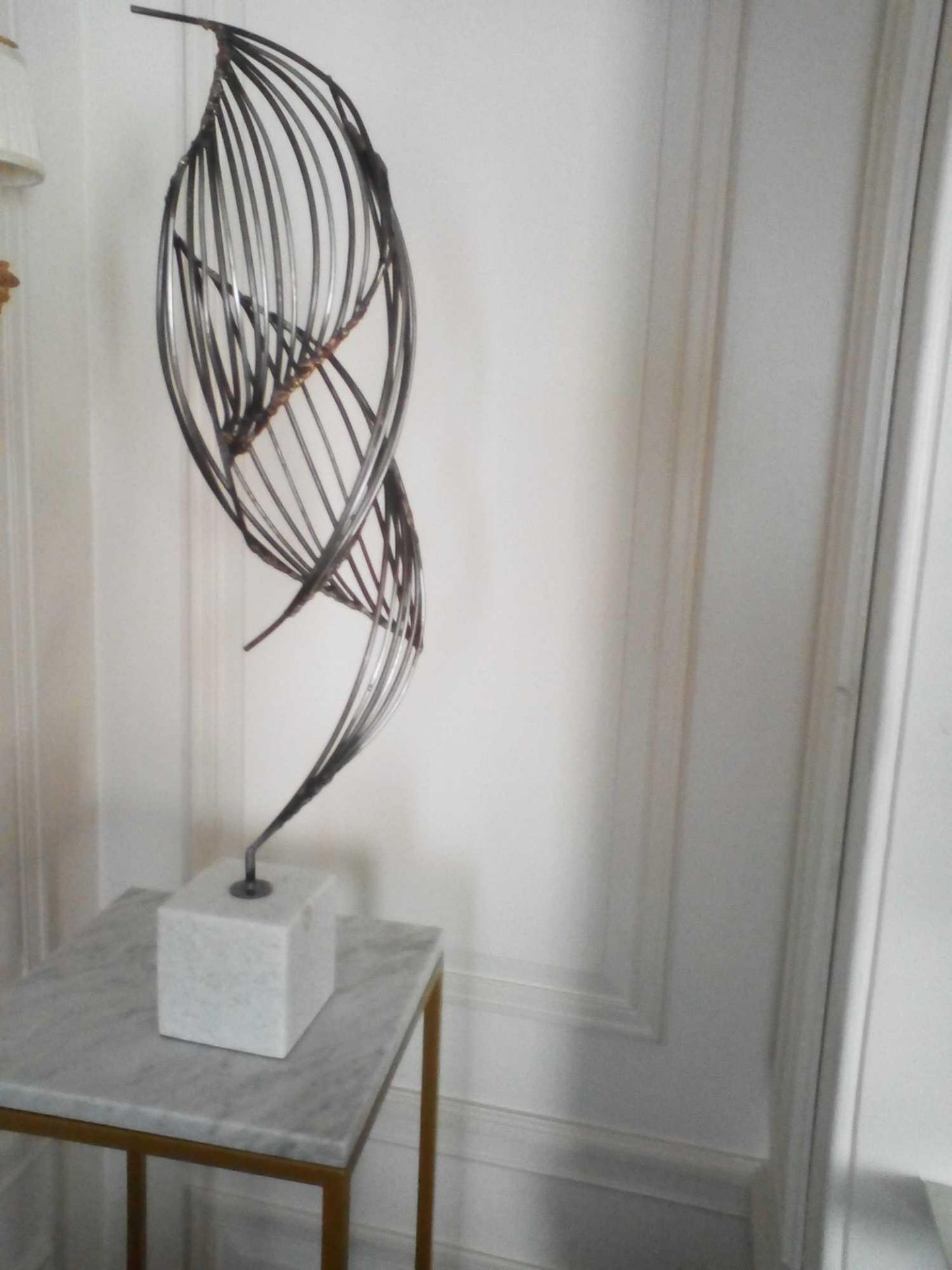 Decorative Metal Wire Sculpture On Honed Marble Base 81cm Made In China (Room 102)