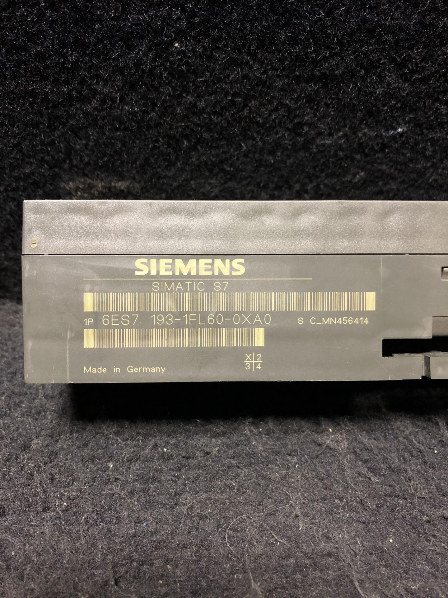 NEW IN BOX - SIEMENS 3RV2711-1DD10 CIRCUIT BREAKER 3.2A & UNUSED SIEMENS 6ES7 193-1FL60-0XA0 BLOCK - Image 5 of 5