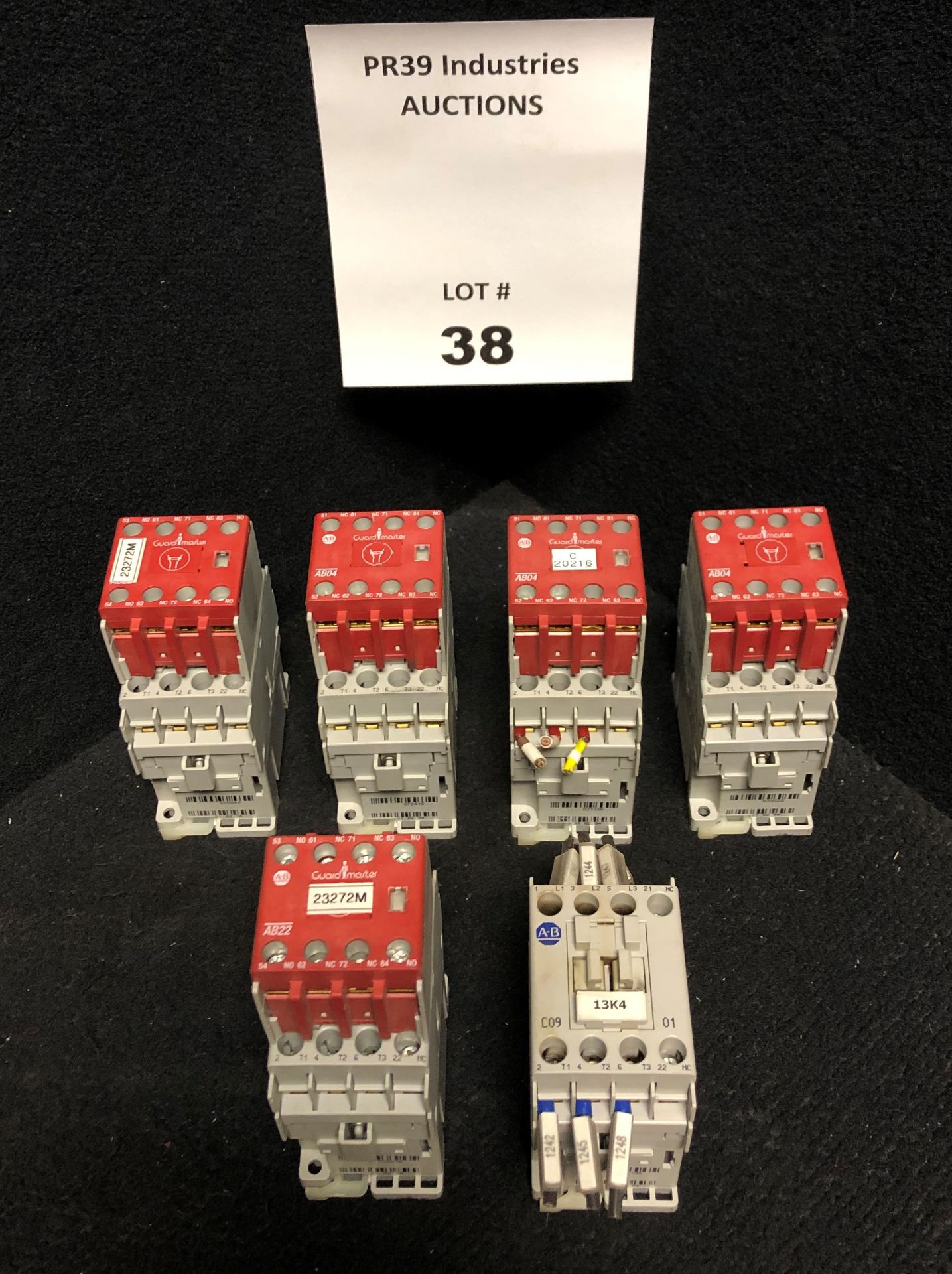 LOT OF 6 - ALLEN BRADLEY 100-C09E*01, CONTACTOR, 9A, 380V 60Hz AC