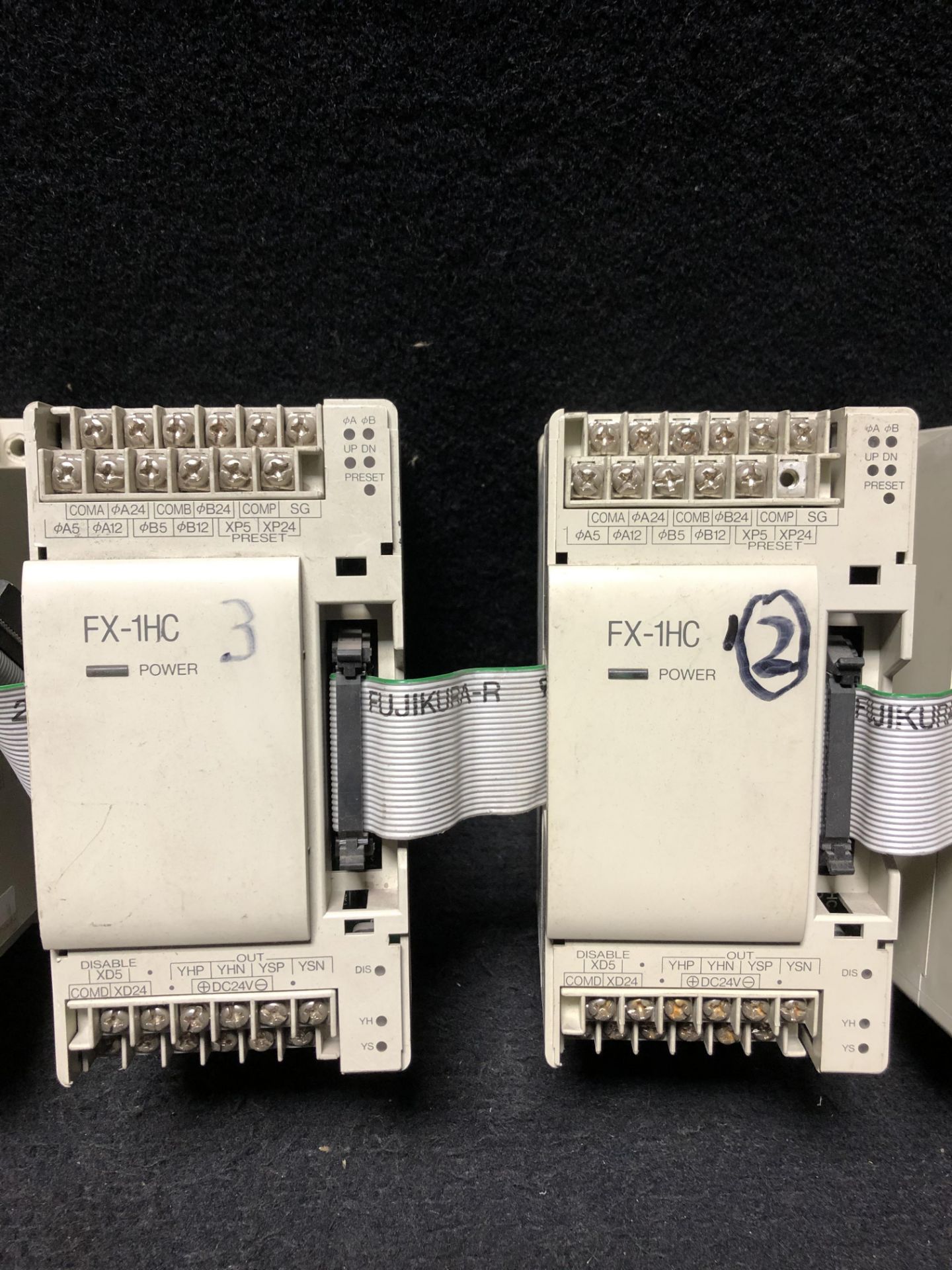 MISC LOT OF USED PLC'S MODULES AND CONTROLLERS - MITSUBISHI FX-64MR, FX-2DA, FX-1HC & DELTA DVP-32ES - Image 2 of 9