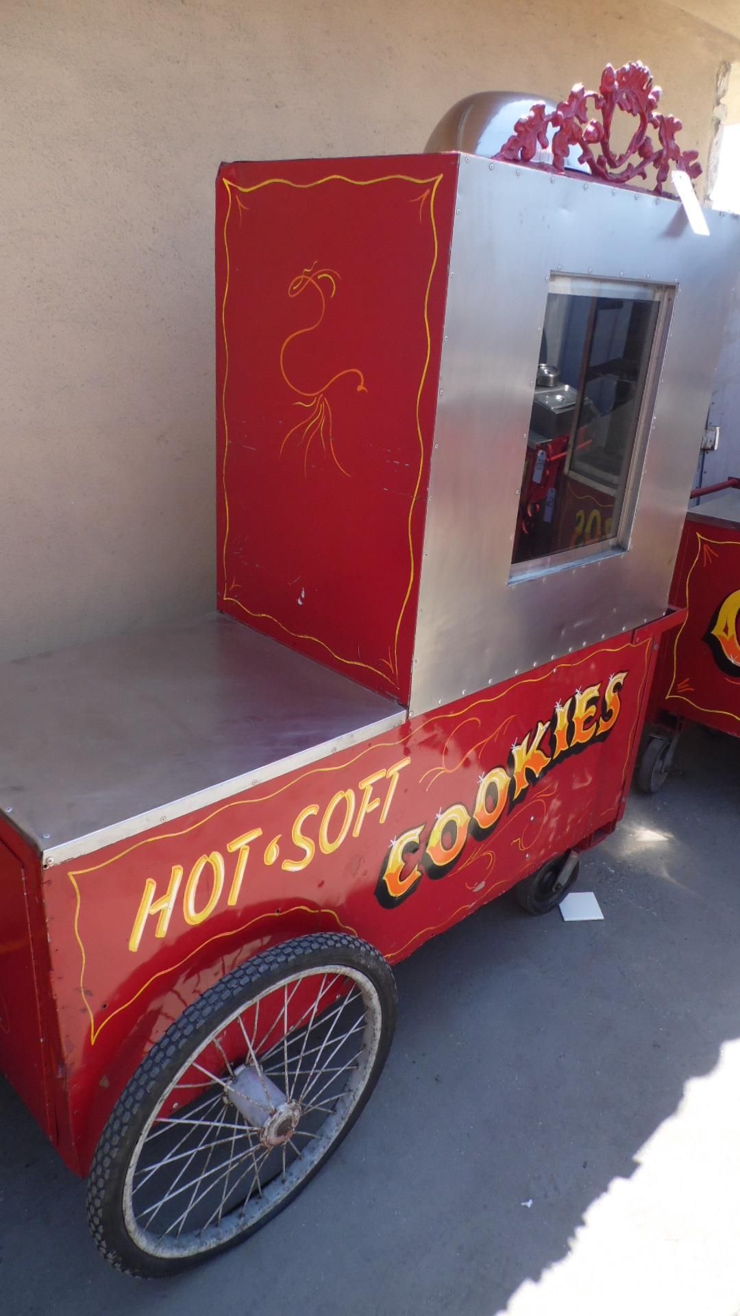 HOT COOKIES CART 23" X 65"