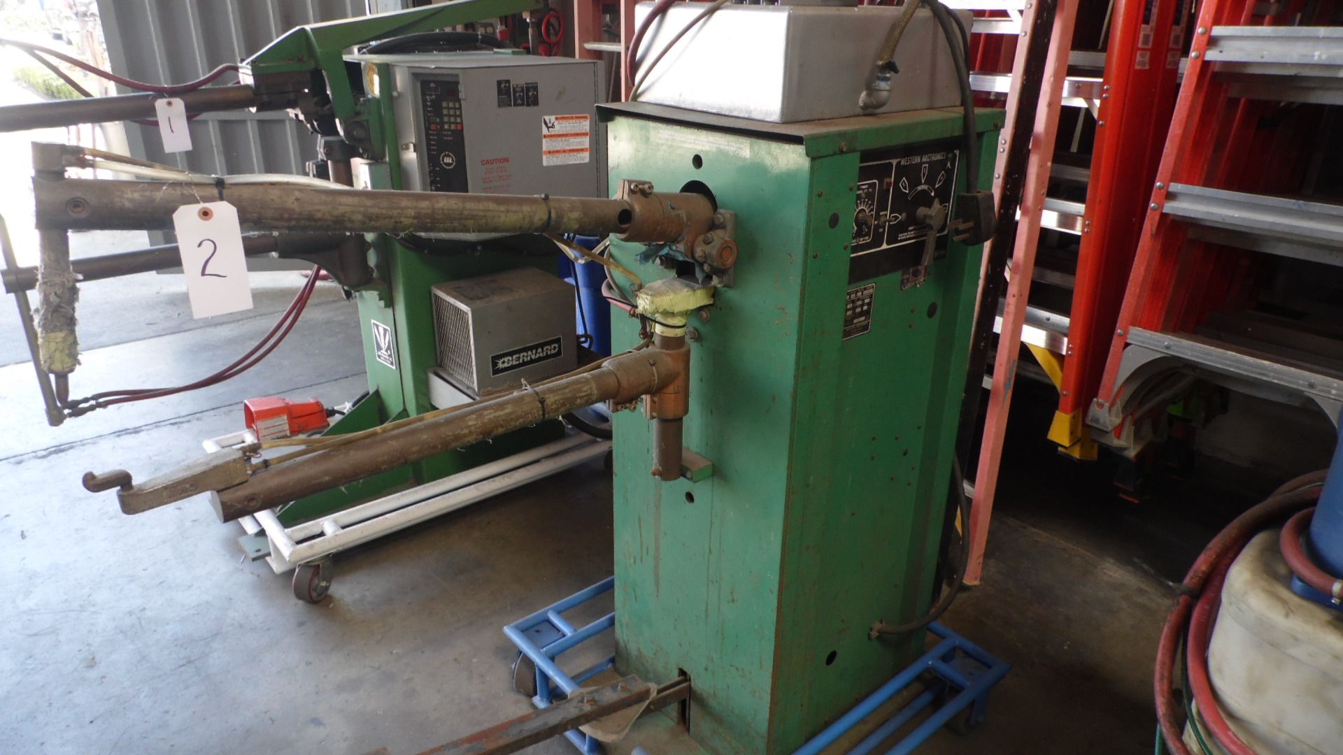 WESTERN SPOT WELDER MODEL 30 KVA