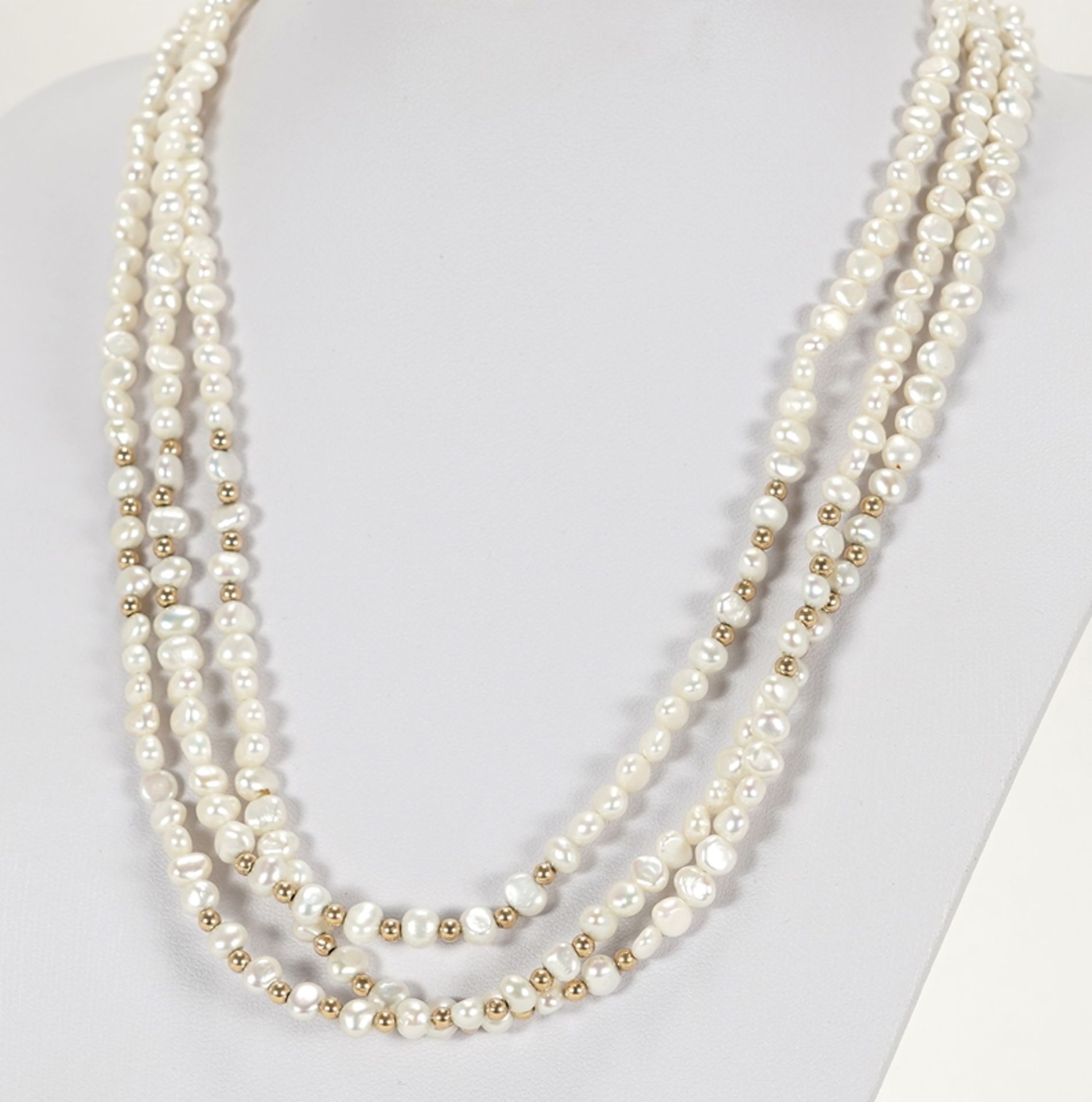 Barockperlenkette | Baroque pearl necklace