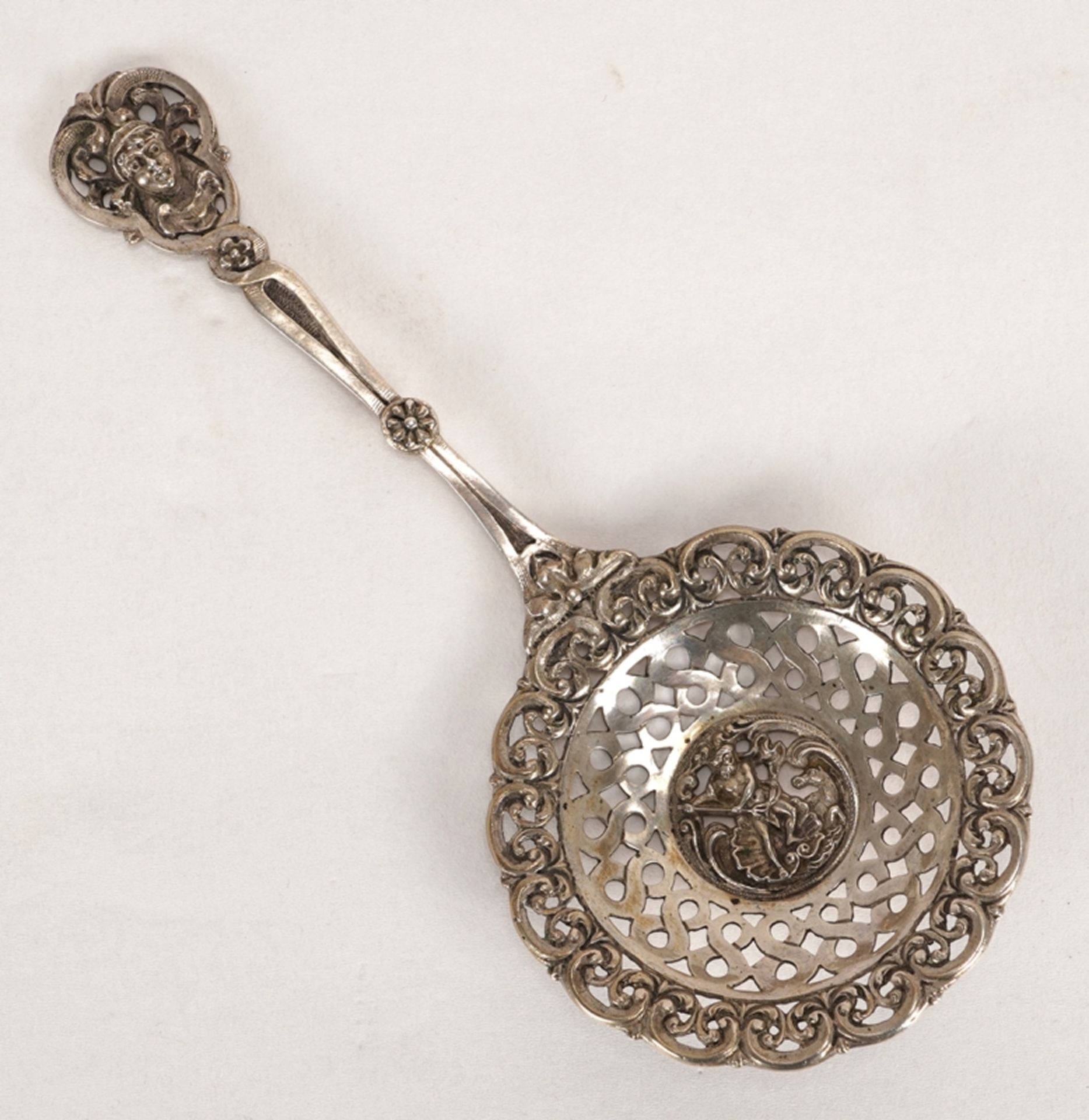 Barockes Teesieb | Baroque tea strainer