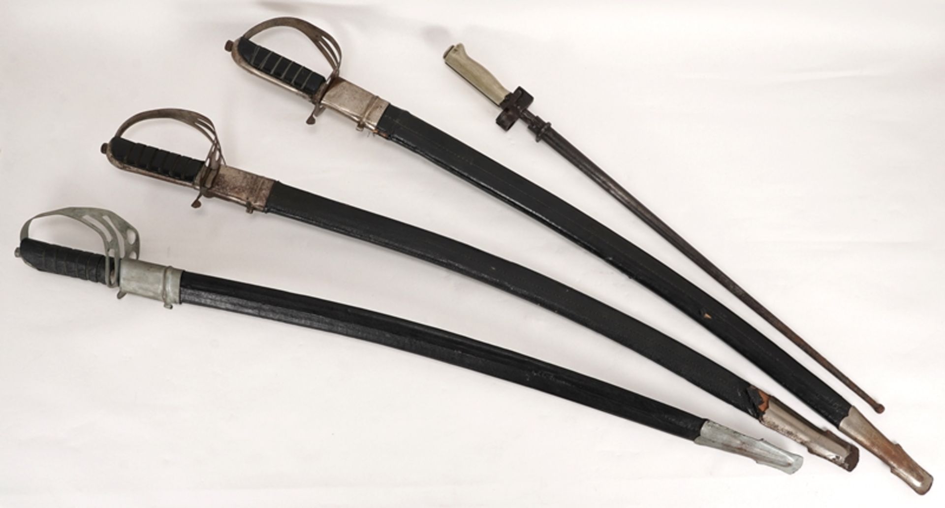 Drei Kavalleriesäbel | Three Cavalry Sabres - Image 4 of 10