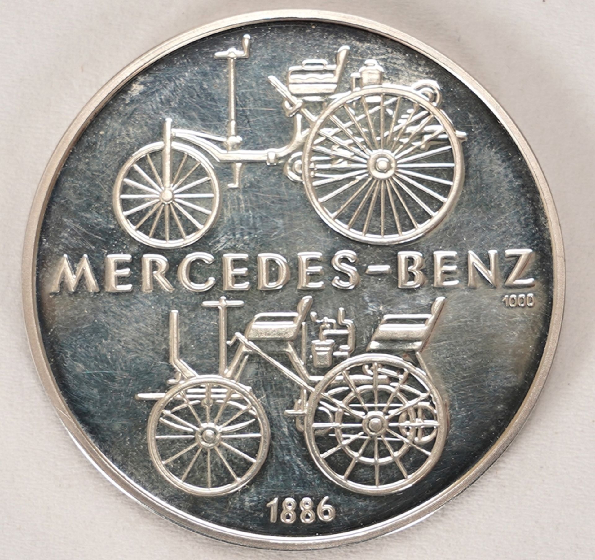 Zwei Daimler Benz Medaillen | Two Daimler Benz medal - Image 3 of 5