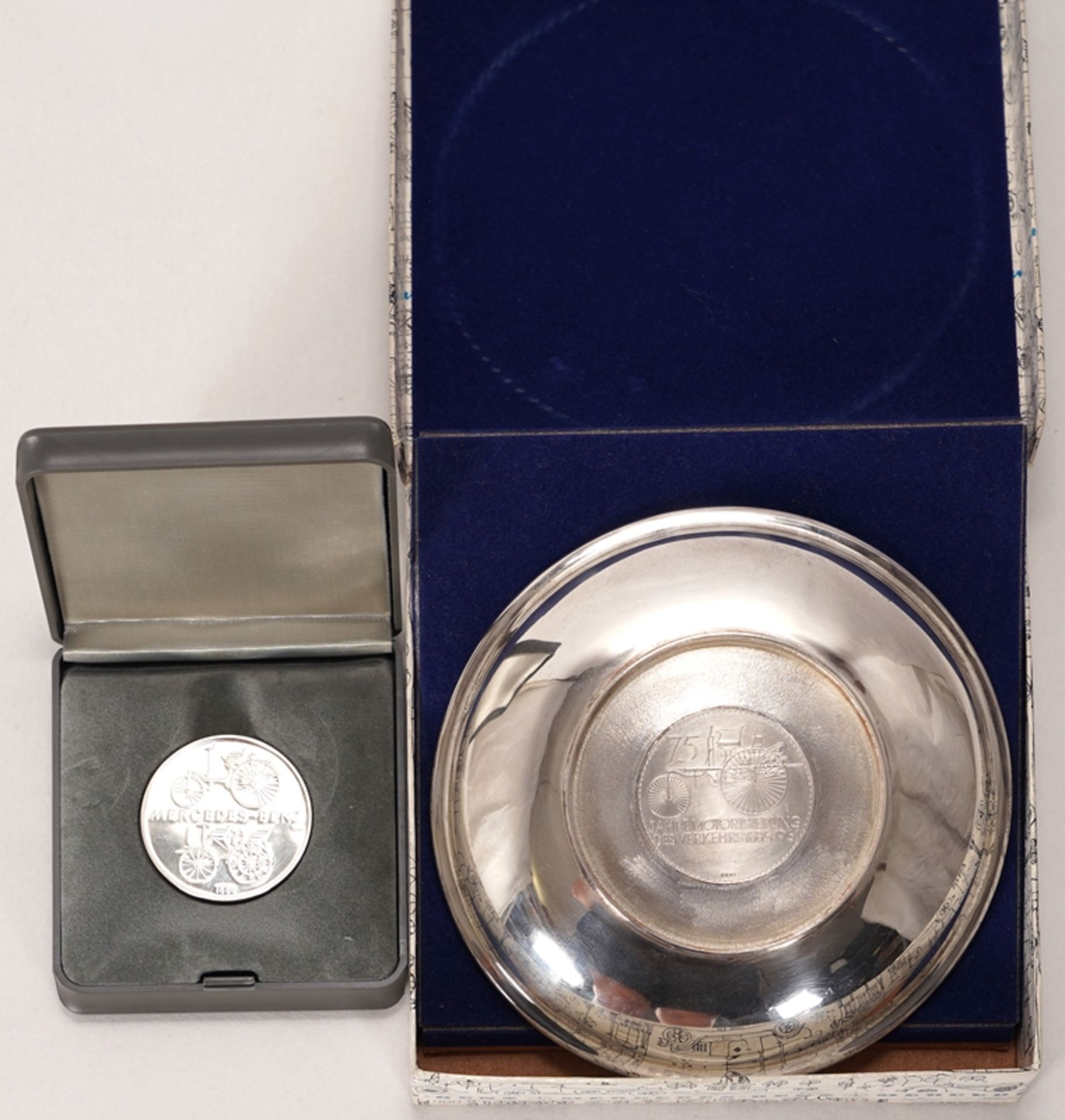 Zwei Daimler Benz Medaillen | Two Daimler Benz medal - Image 2 of 5