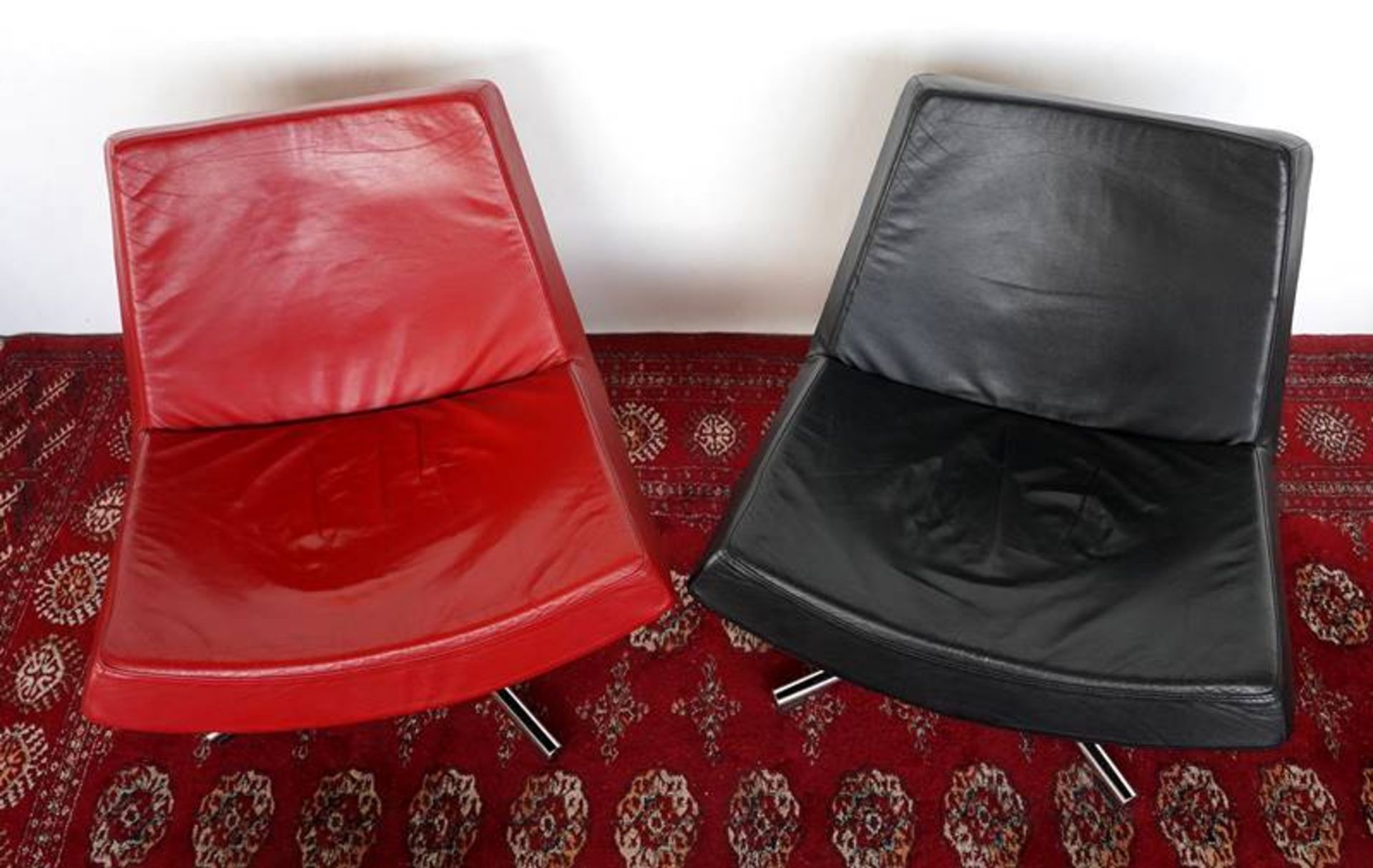 Pair of design leather armchairs - Image 2 of 4