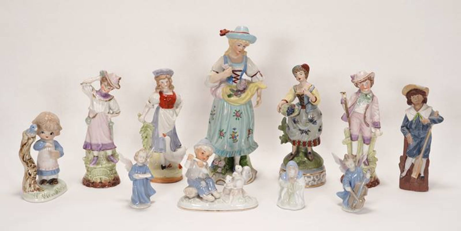 11 various porcelain figures
