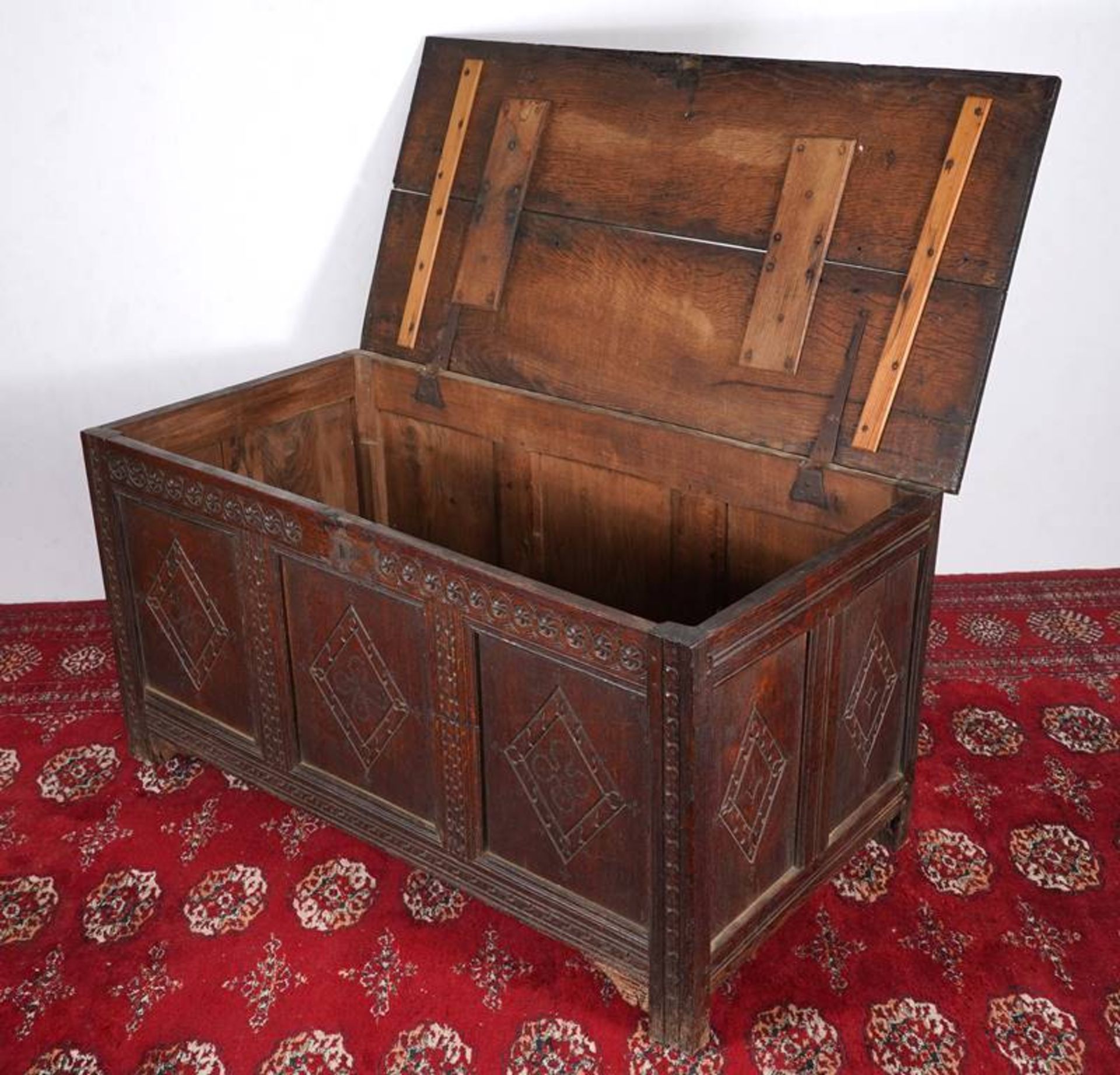 Baroque chest - Image 3 of 5