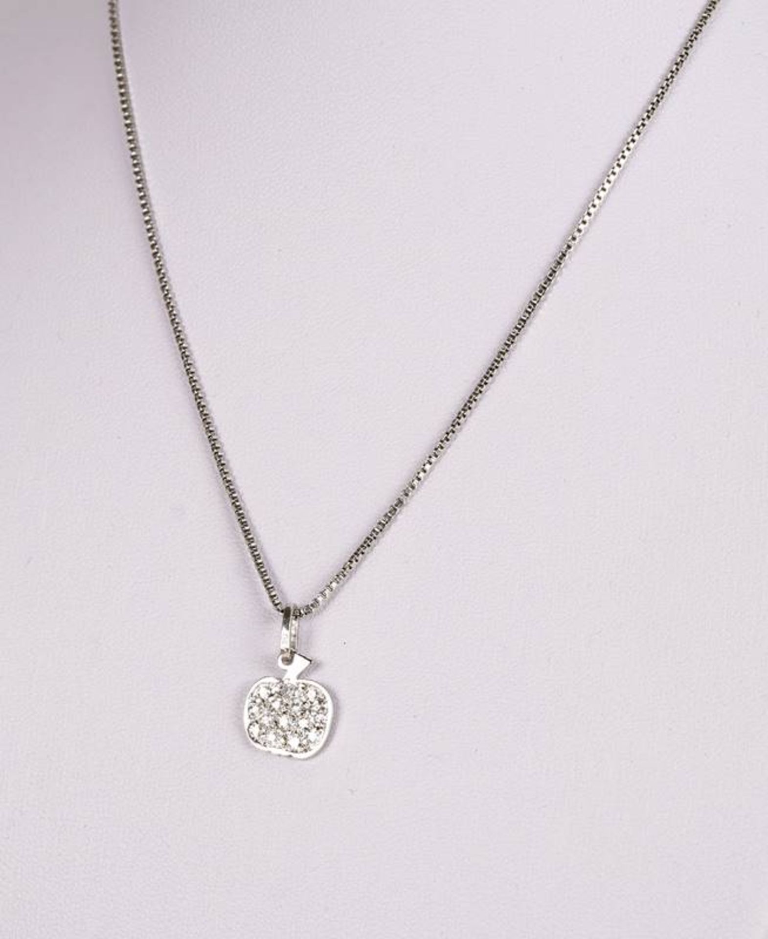 Diamond pendant - Image 2 of 2
