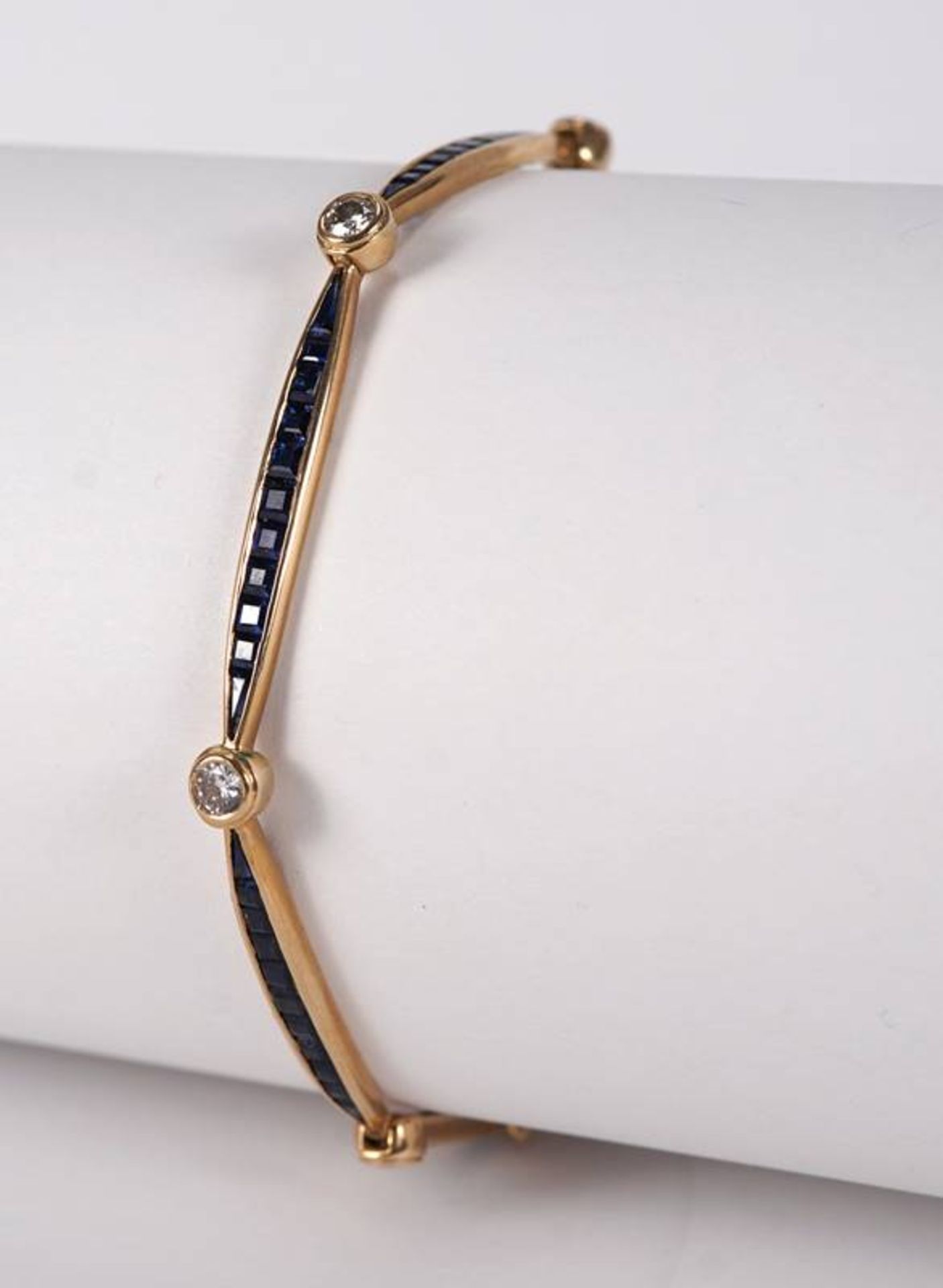 Brilliant sapphire bracelet