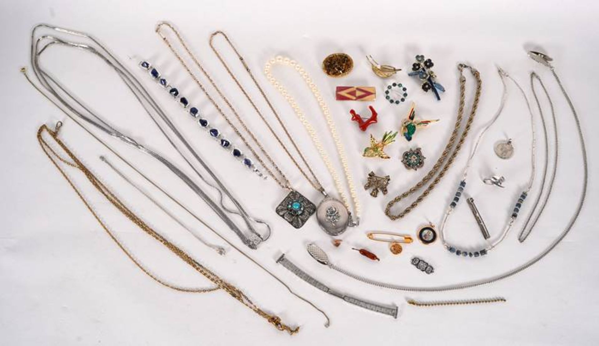Large assortment of costume jewellery - Image 3 of 3