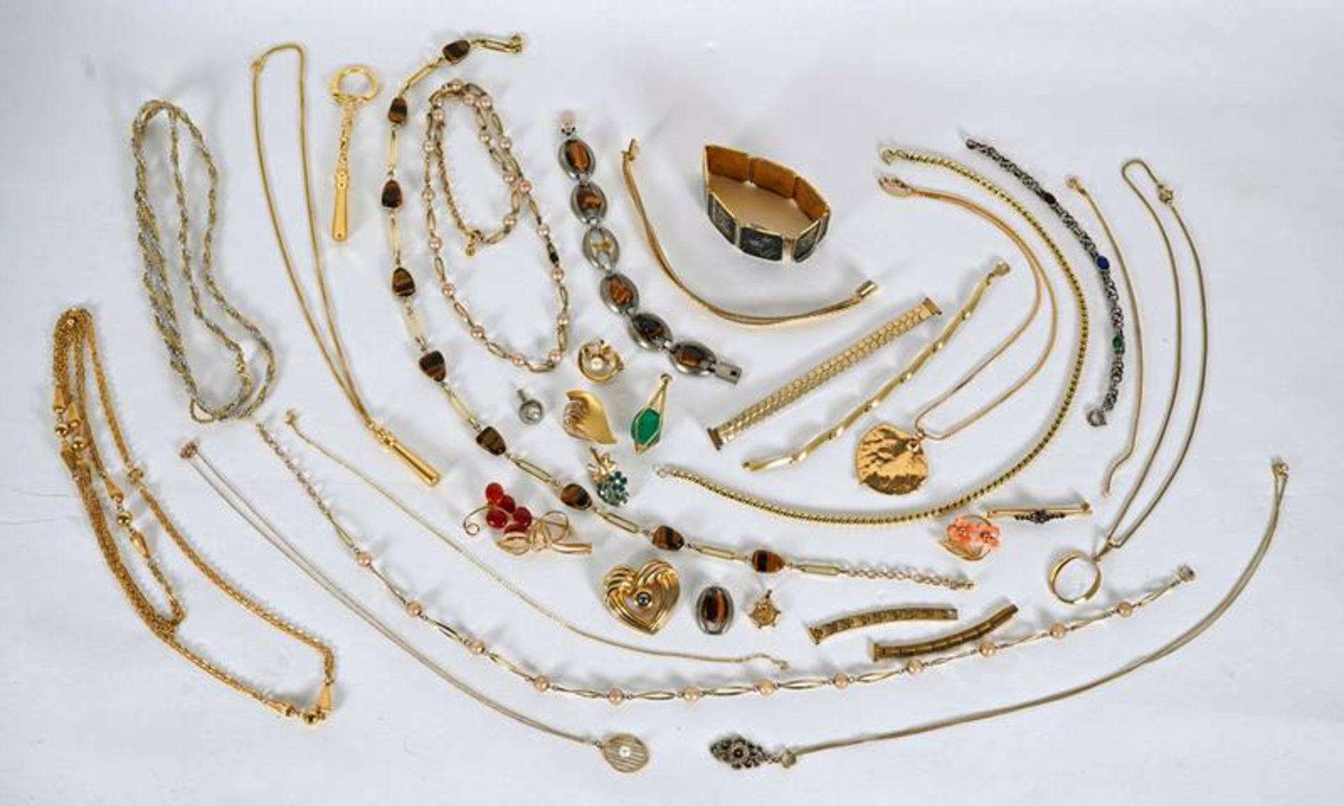 Large assortment of costume jewellery - Image 2 of 3