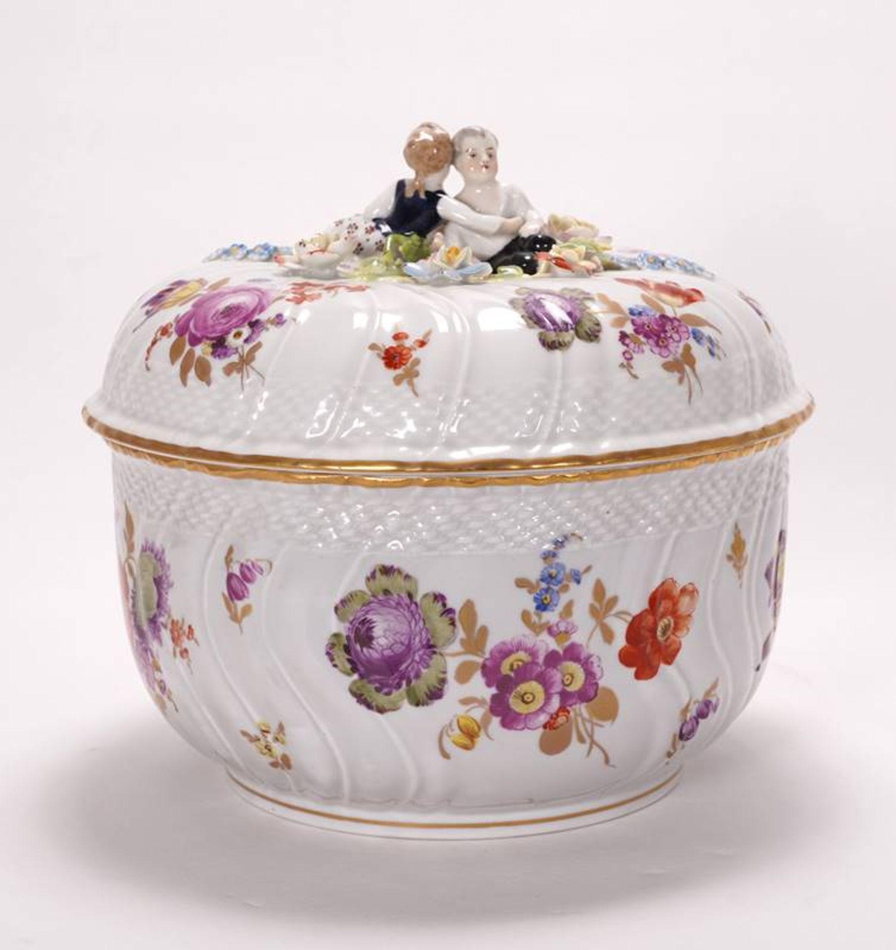 Lidded tureen