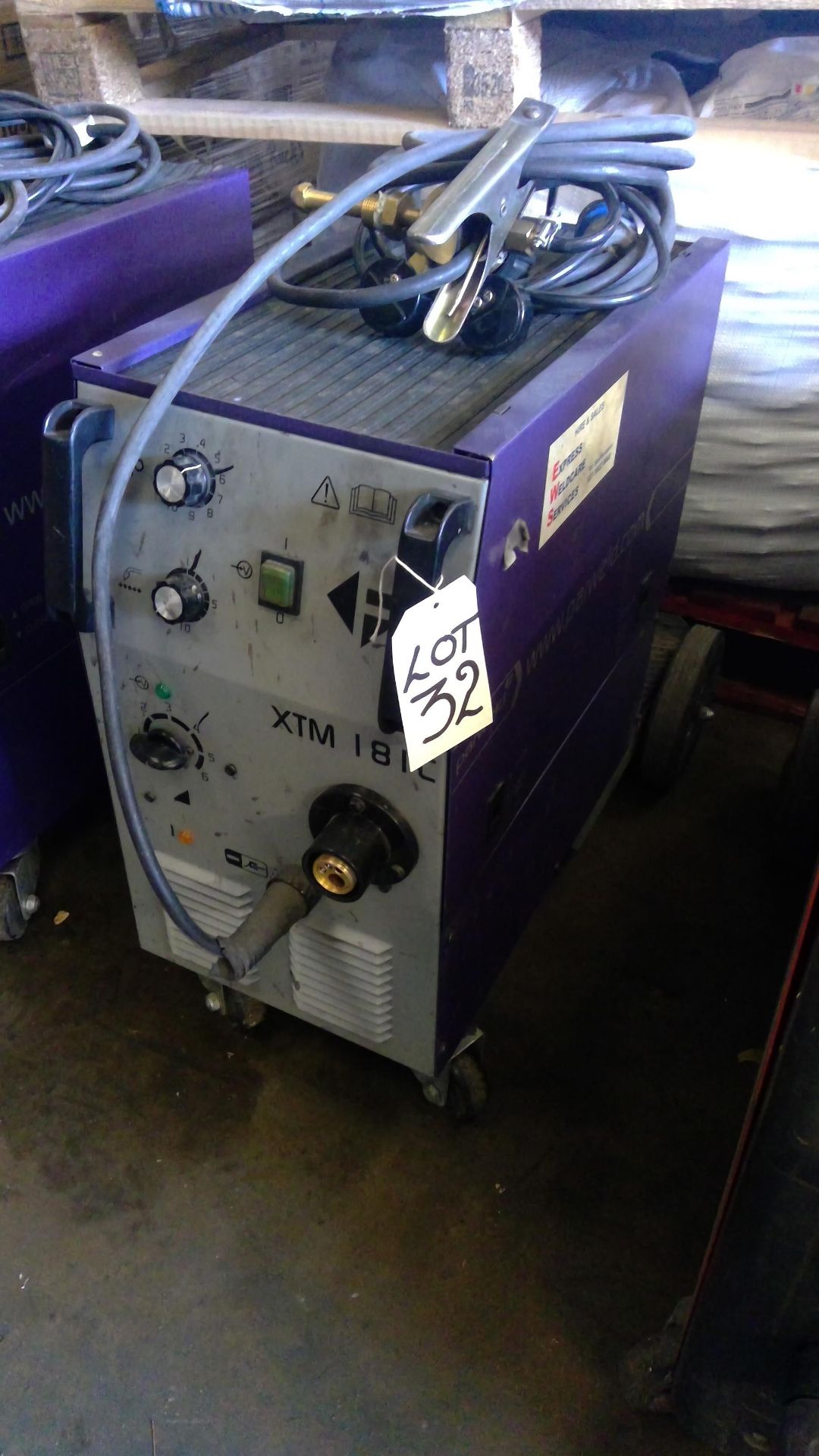 Parweld XTM181C Mig Welder including Regulator - 240v