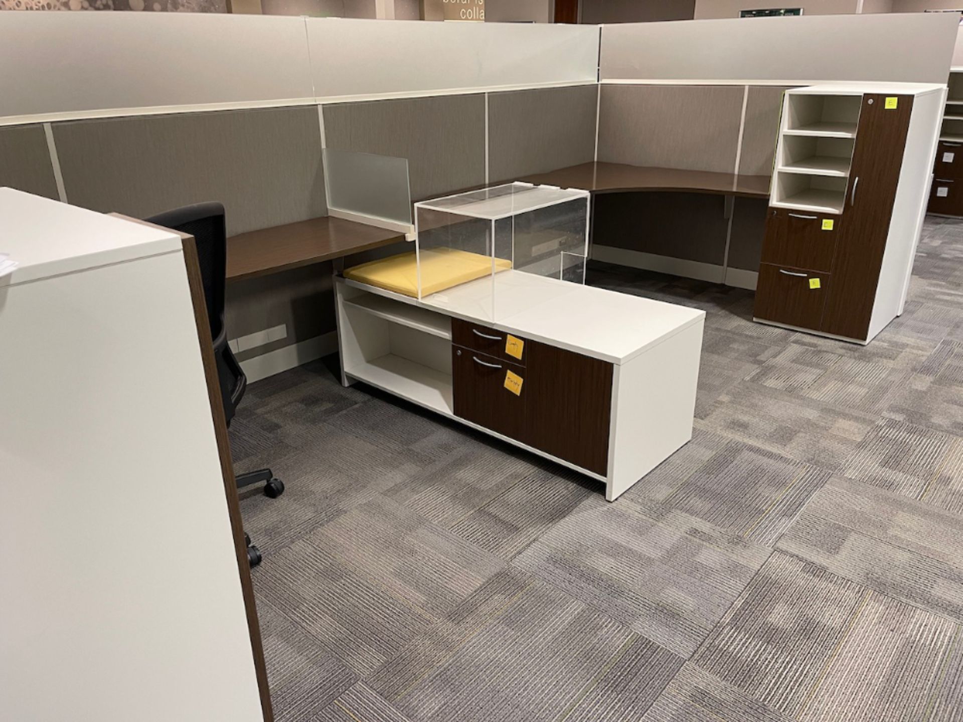 Office Cubicles - 25 - Image 9 of 27