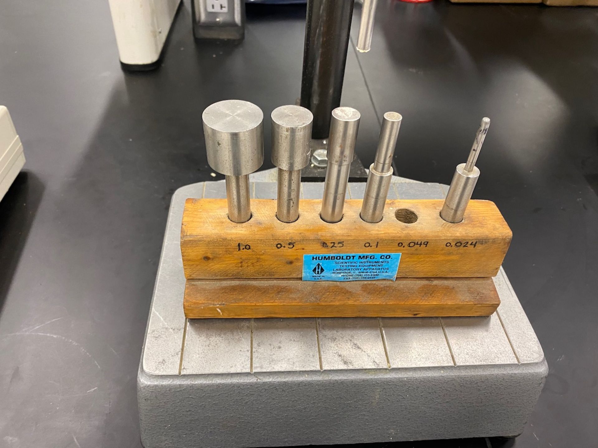 Gauge/metering lab equipment - Image 3 of 3