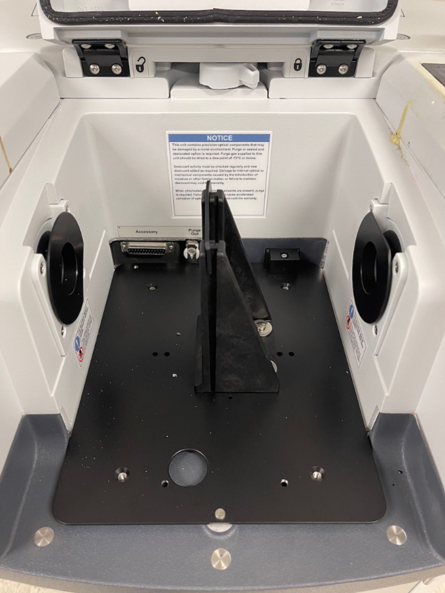 Thermo Nicolet iS50 FT-IR Spectrometer - Image 5 of 10