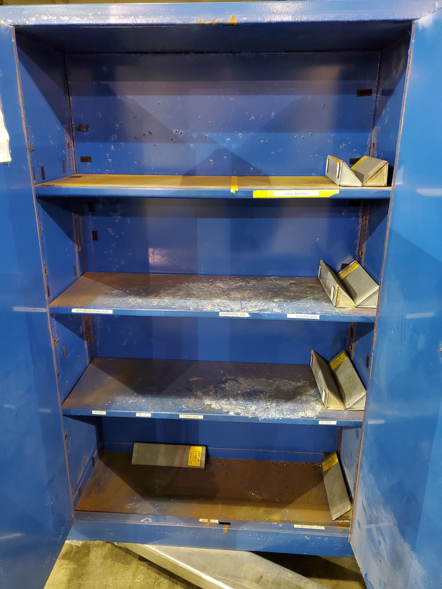 Eagle Blue Corrosive Chemical Storage Cabinet - Image 3 of 3