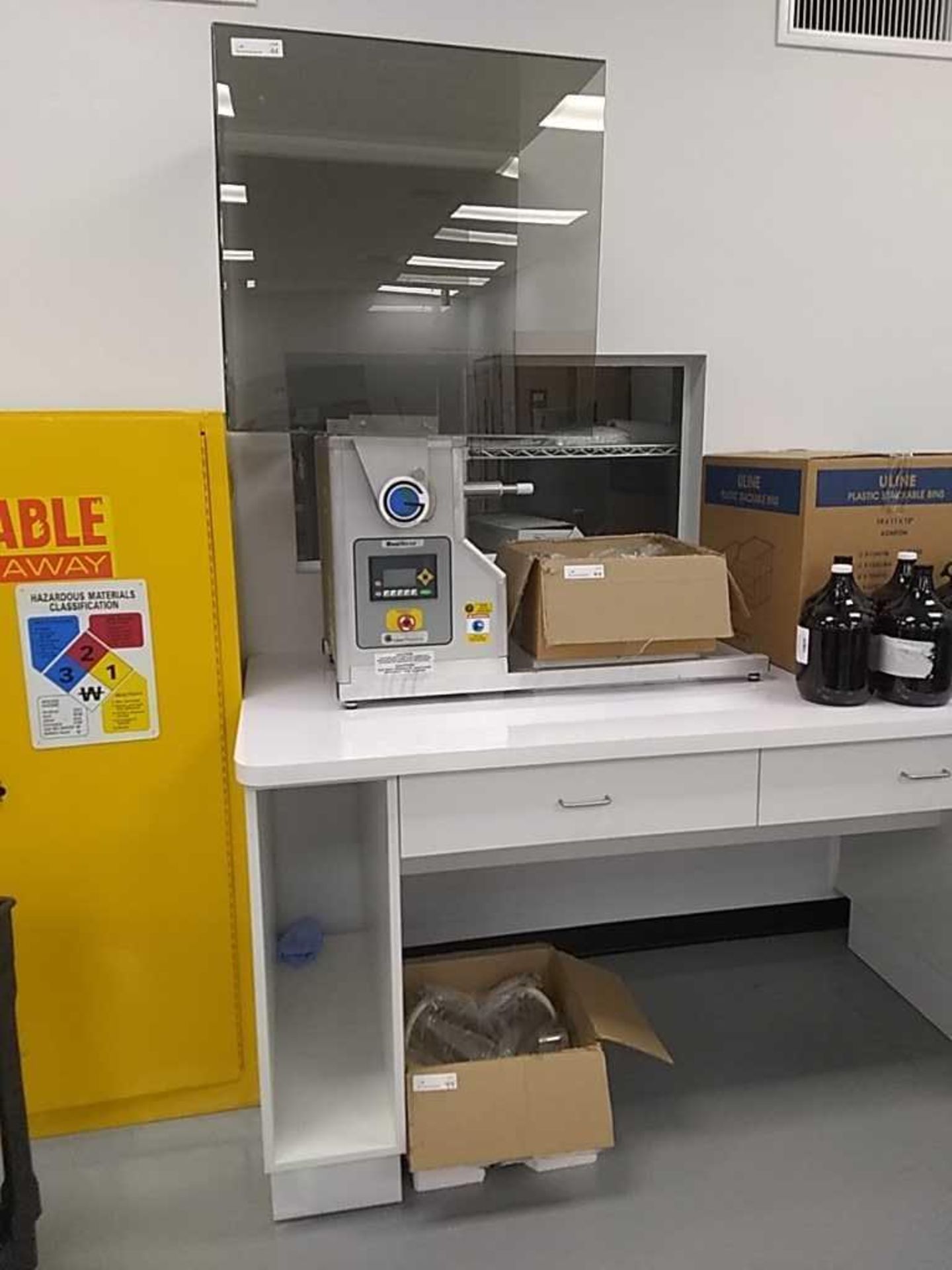 2015 Globepharma MaxiBlend Benchtop V-Blender - with (2) V-Shells - Image 2 of 13