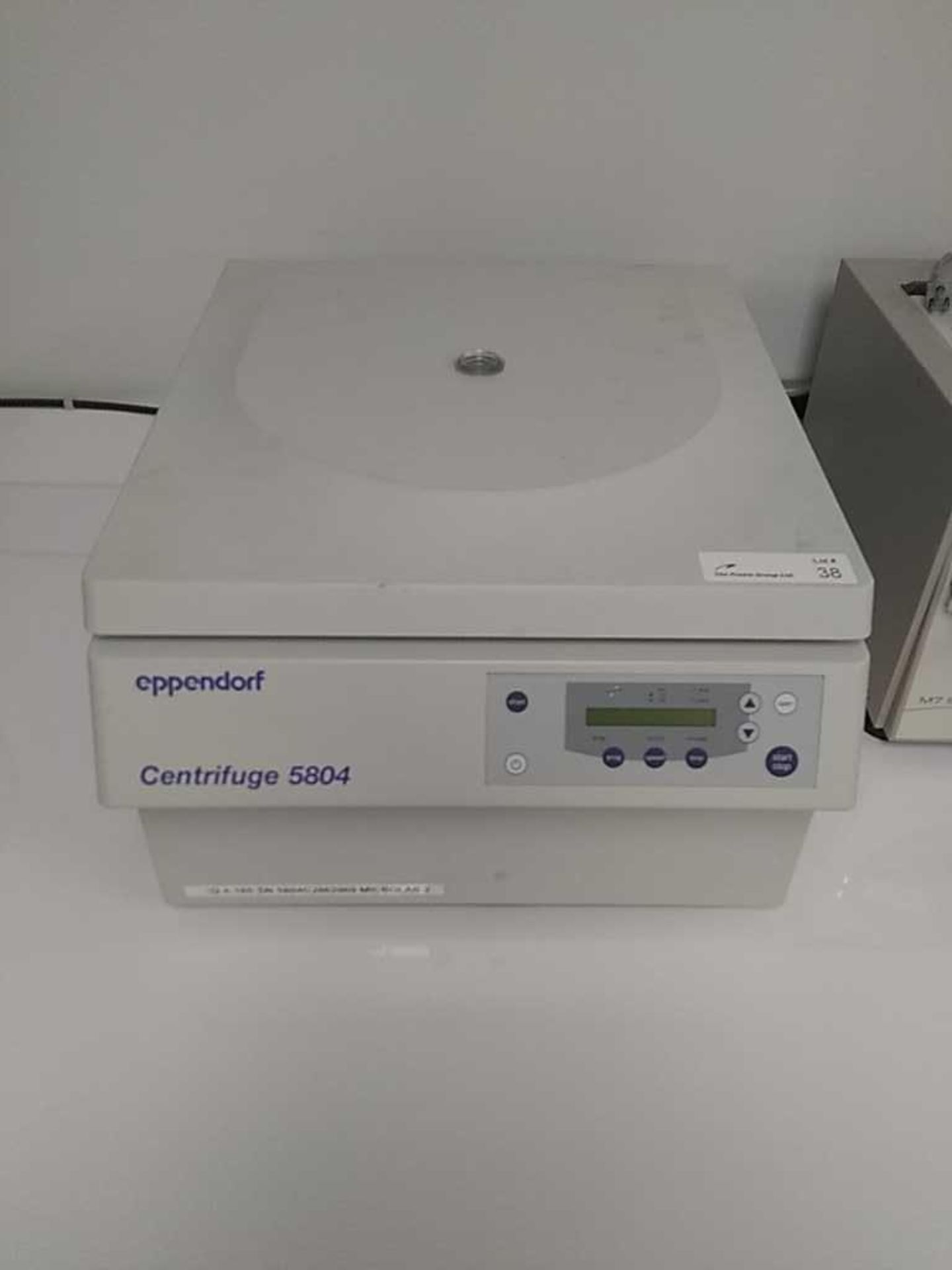 Eppendorf 5804 Benchtop Centrifuge With Rotor - Image 5 of 7