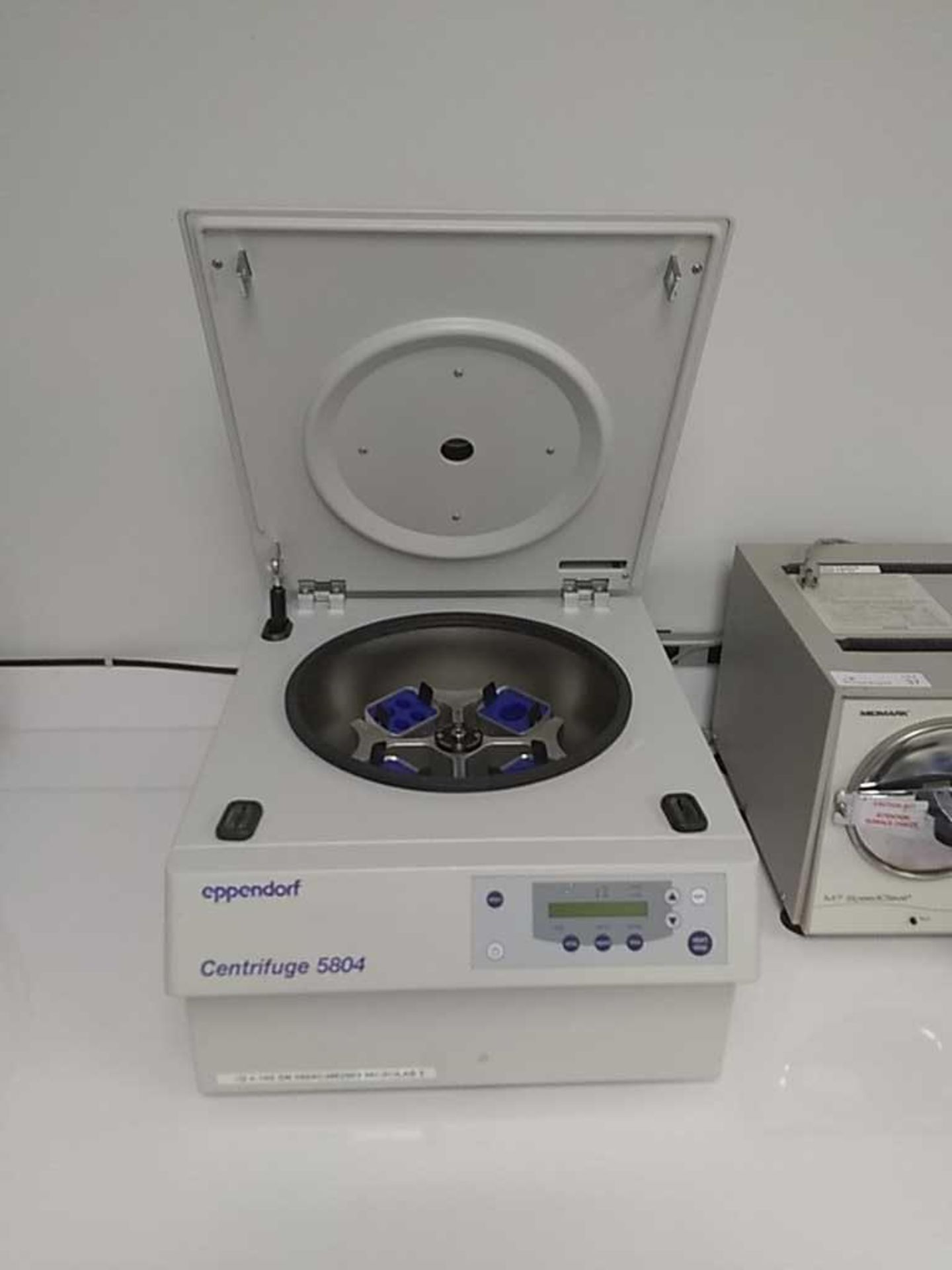 Eppendorf 5804 Benchtop Centrifuge With Rotor