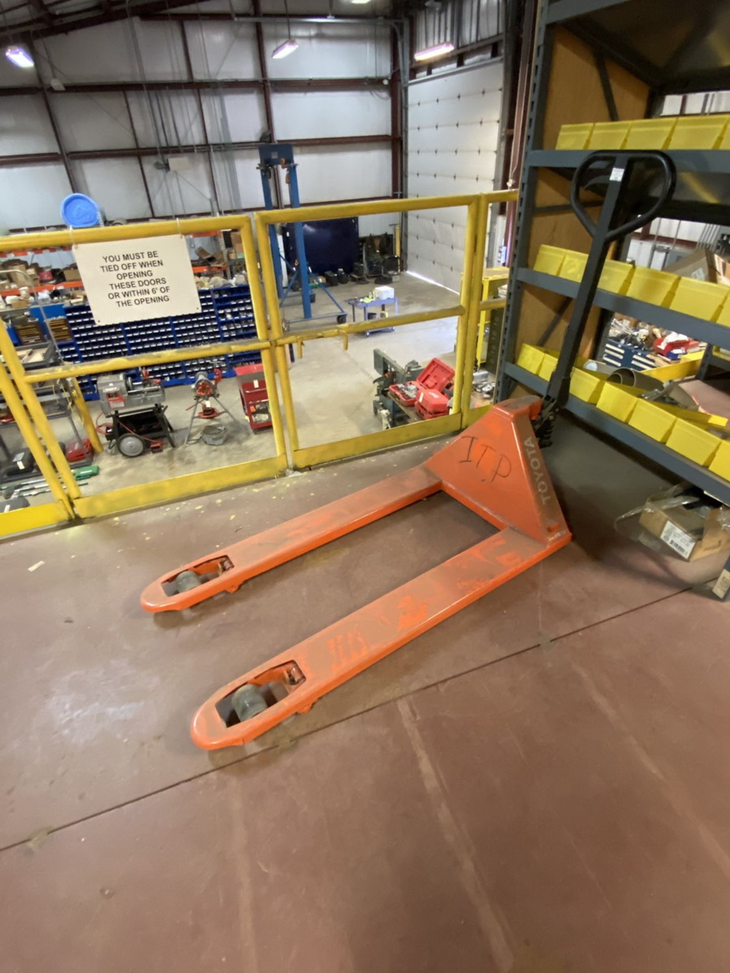 Toyota Pallet Jack - Image 2 of 2