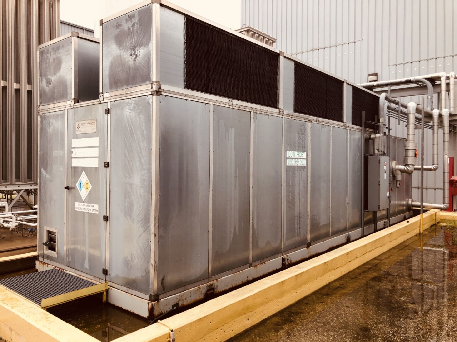 195 Ton Edwards Engineering Model CE-210-A- 14ZB3 195-Ton Air Cooled Chiller