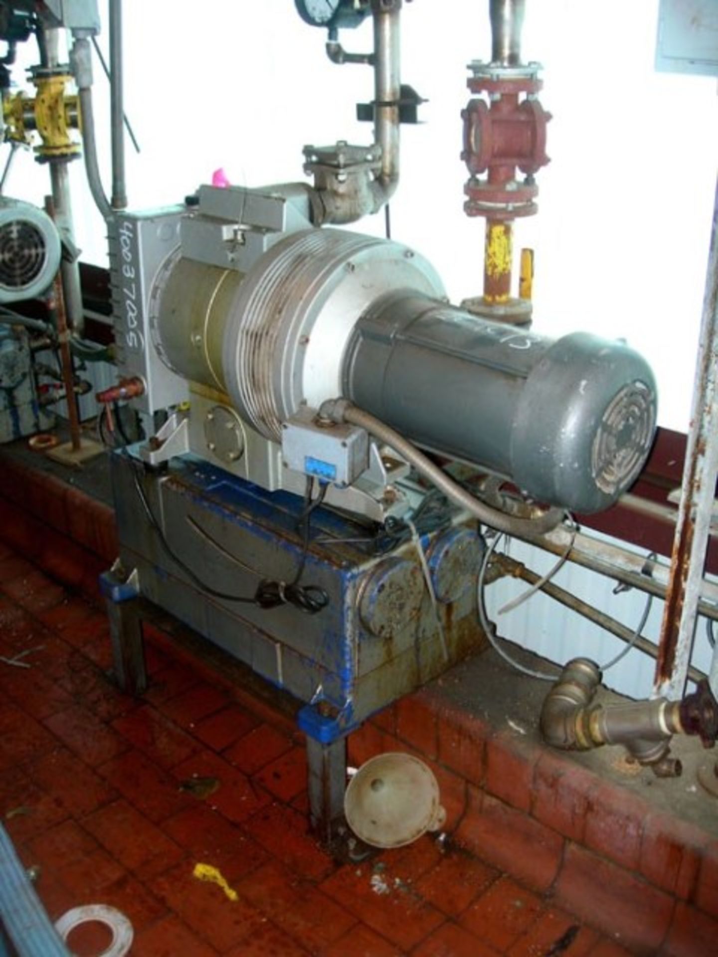 Rietschle Oil Seal Vacuum Pump, Type VWZ402-16M. - Image 2 of 4