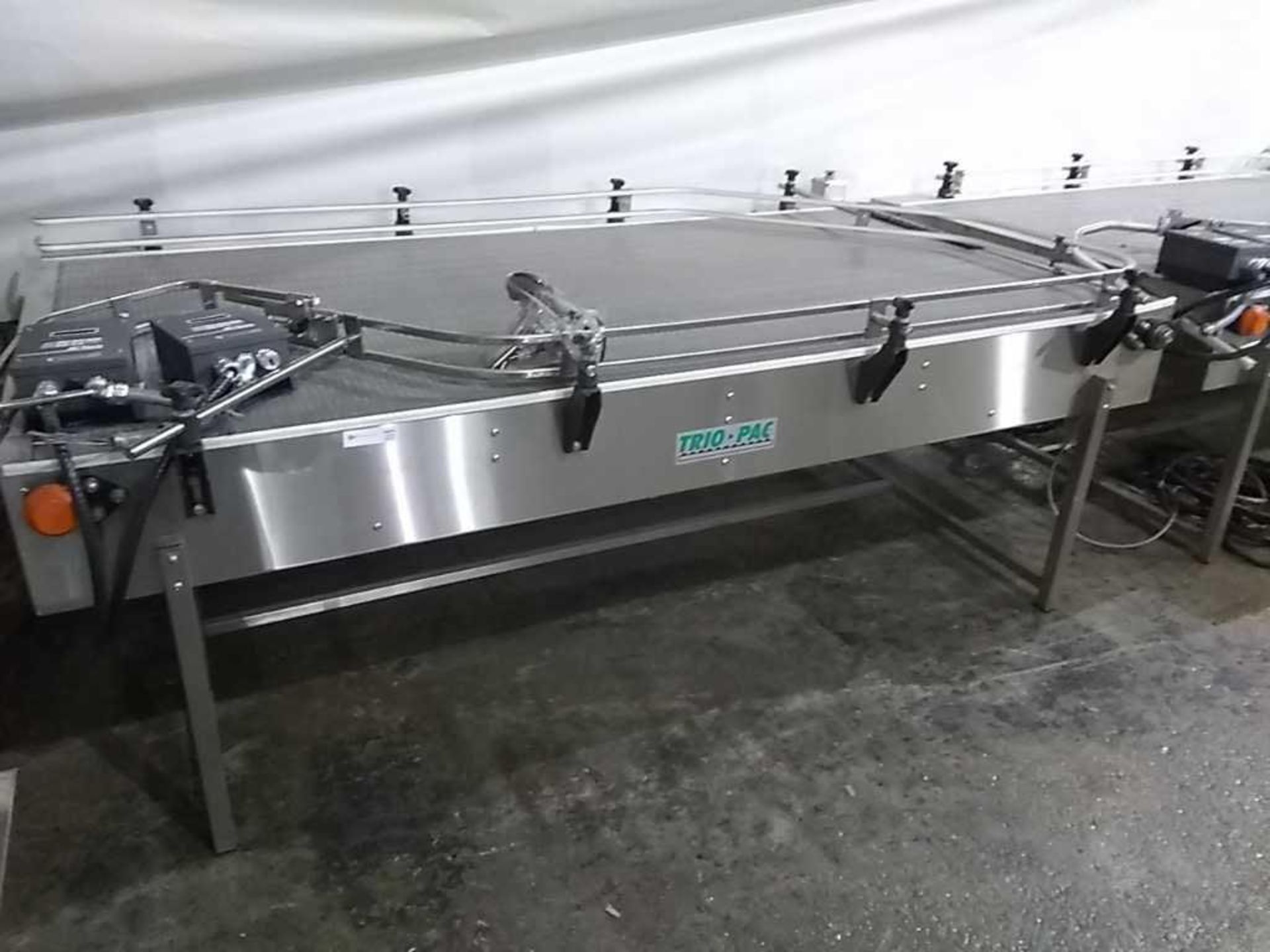 Trio-Pac Series 7231T1 48" x 92" Surge Style Conveyorized Bottle Collection Table Mfd 06/07, With (