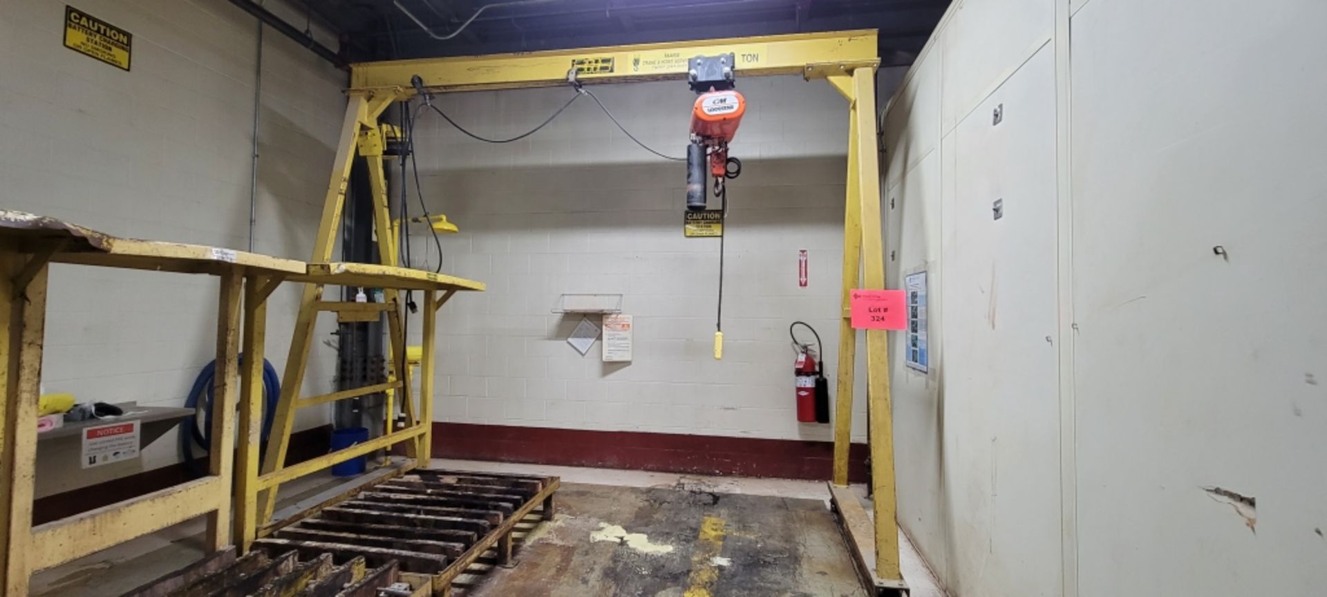 Battery Handling Services 2-Ton Gantry w/ Hoist - Image 3 of 5