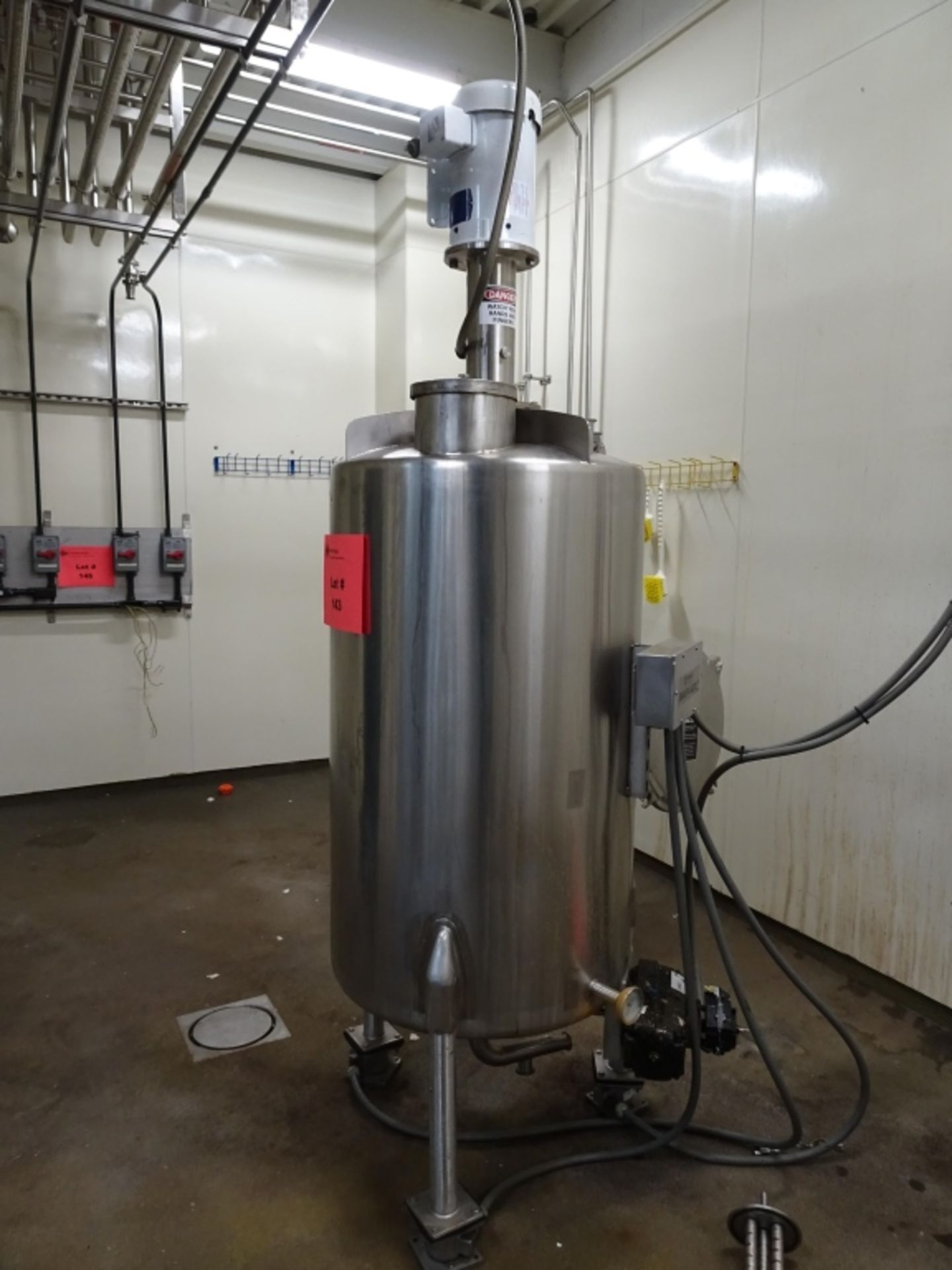 Top Stainless Steel Mixing Tank - Image 2 of 12