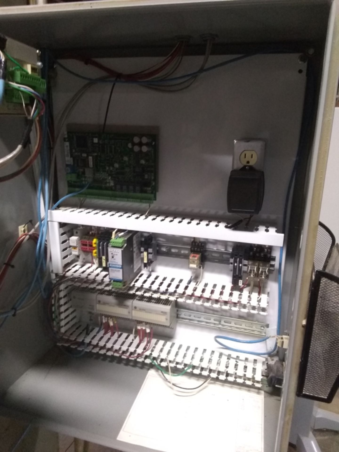 Allen Bradley Panel View 1400E PLC Control Station - Image 3 of 5